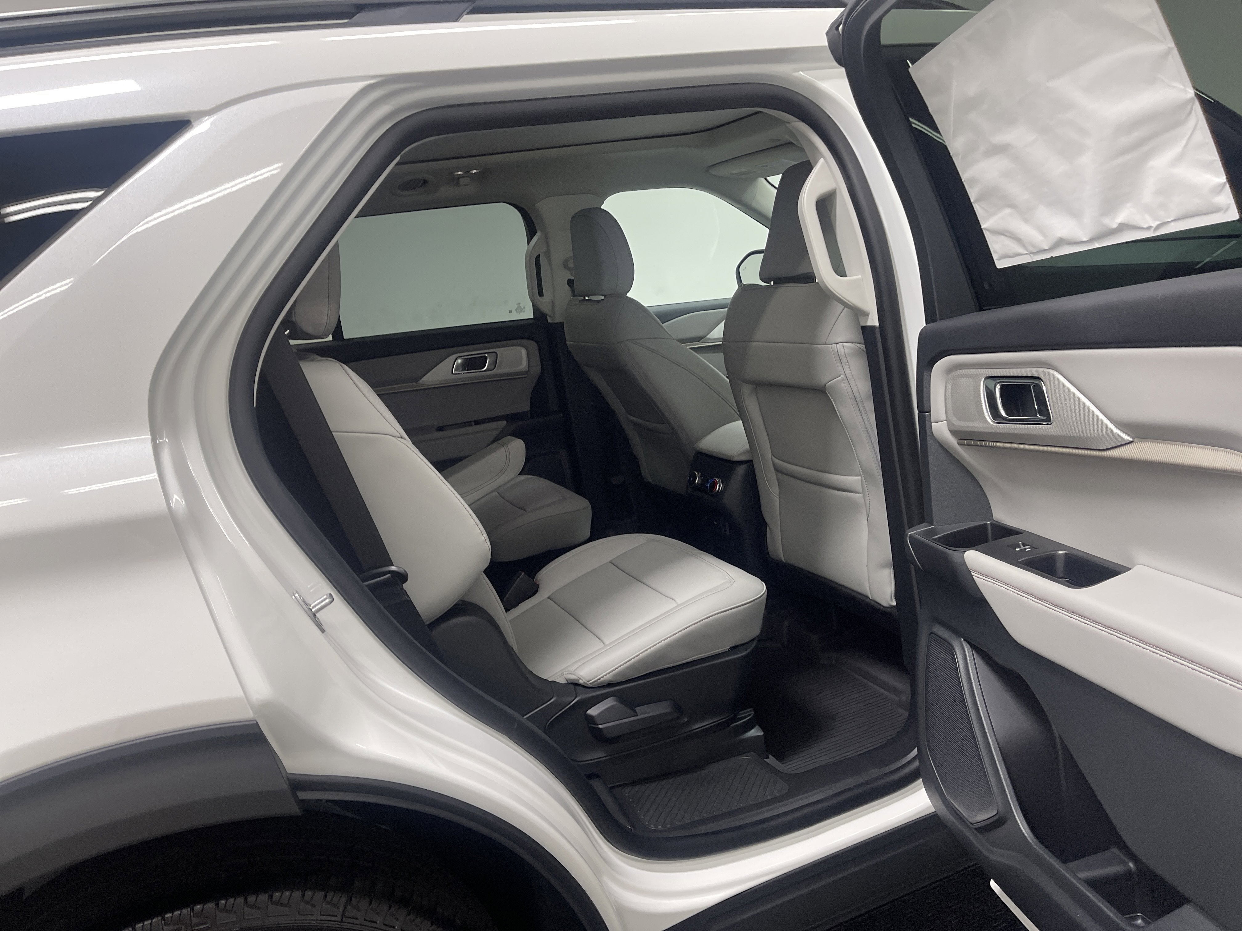 2026 Ford Explorer Active AWD