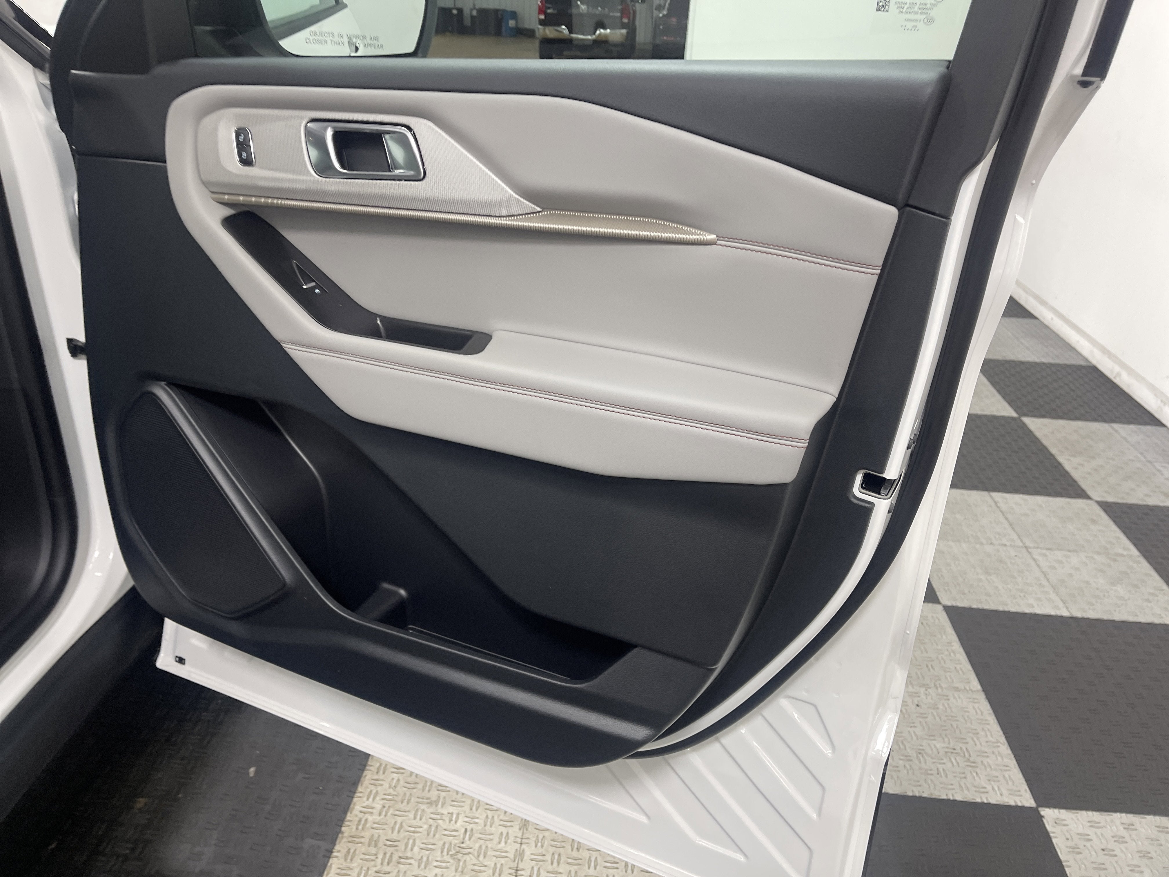 2026 Ford Explorer Active AWD