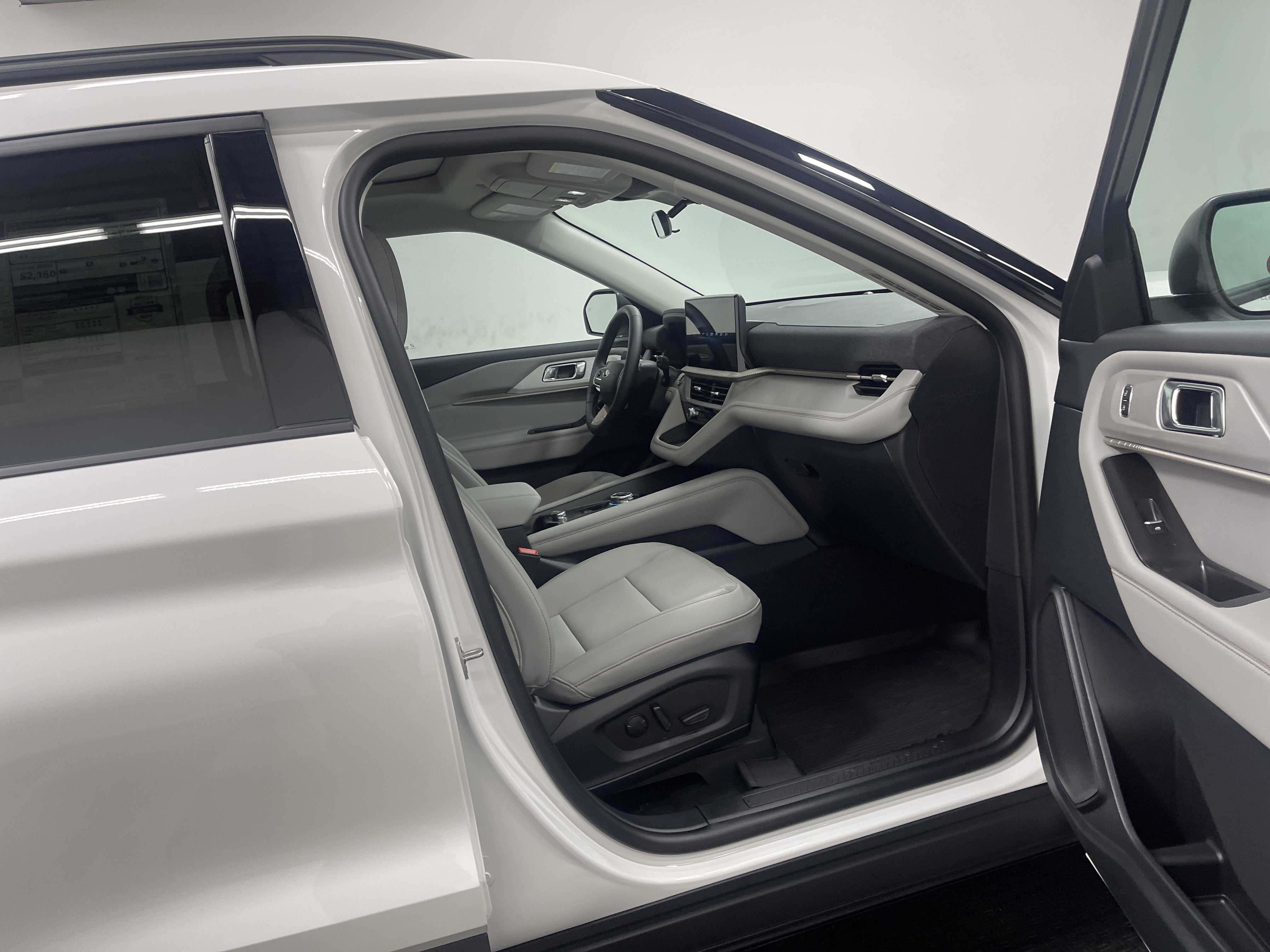 2026 Ford Explorer Active AWD