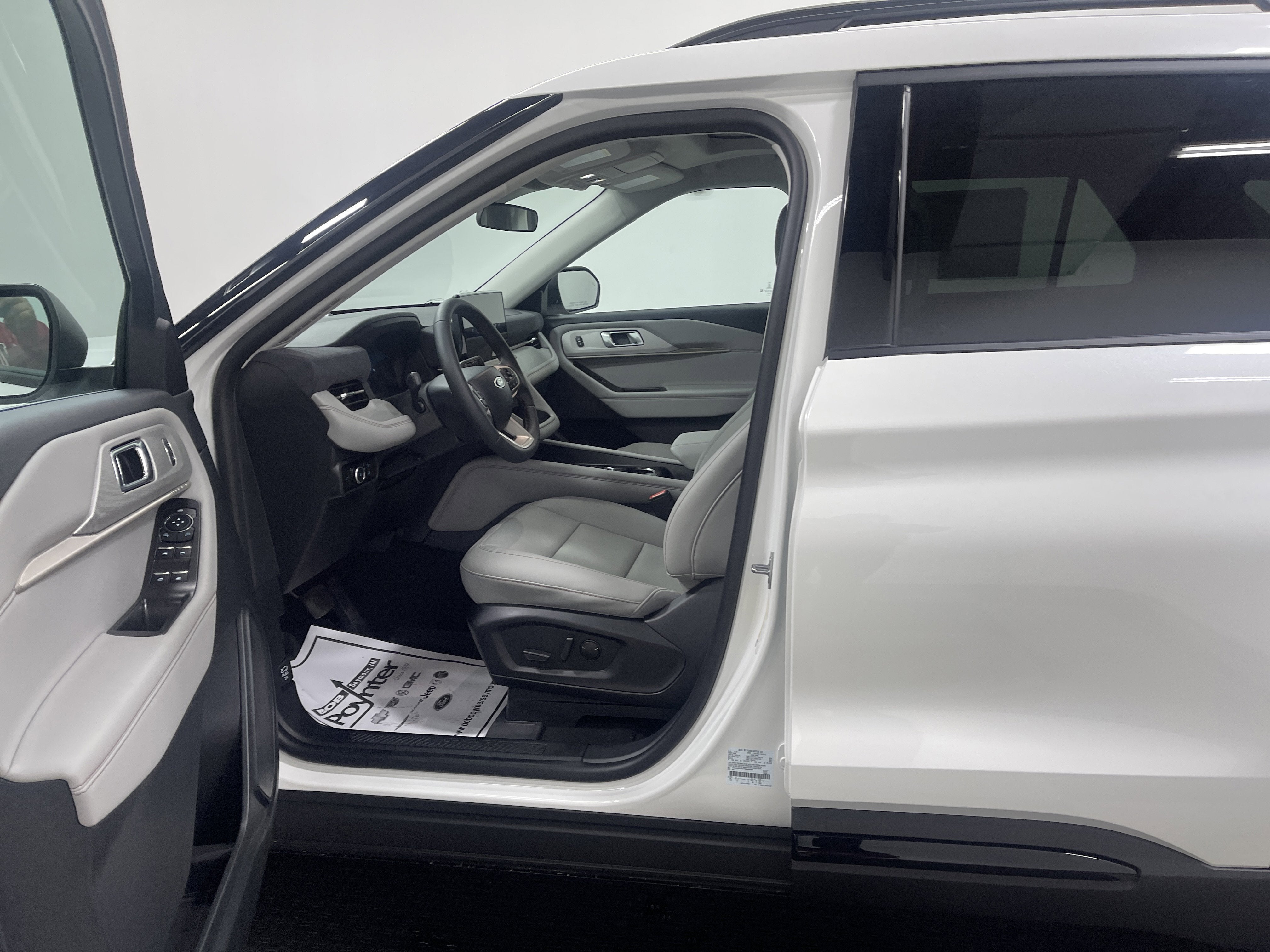 2026 Ford Explorer Active AWD