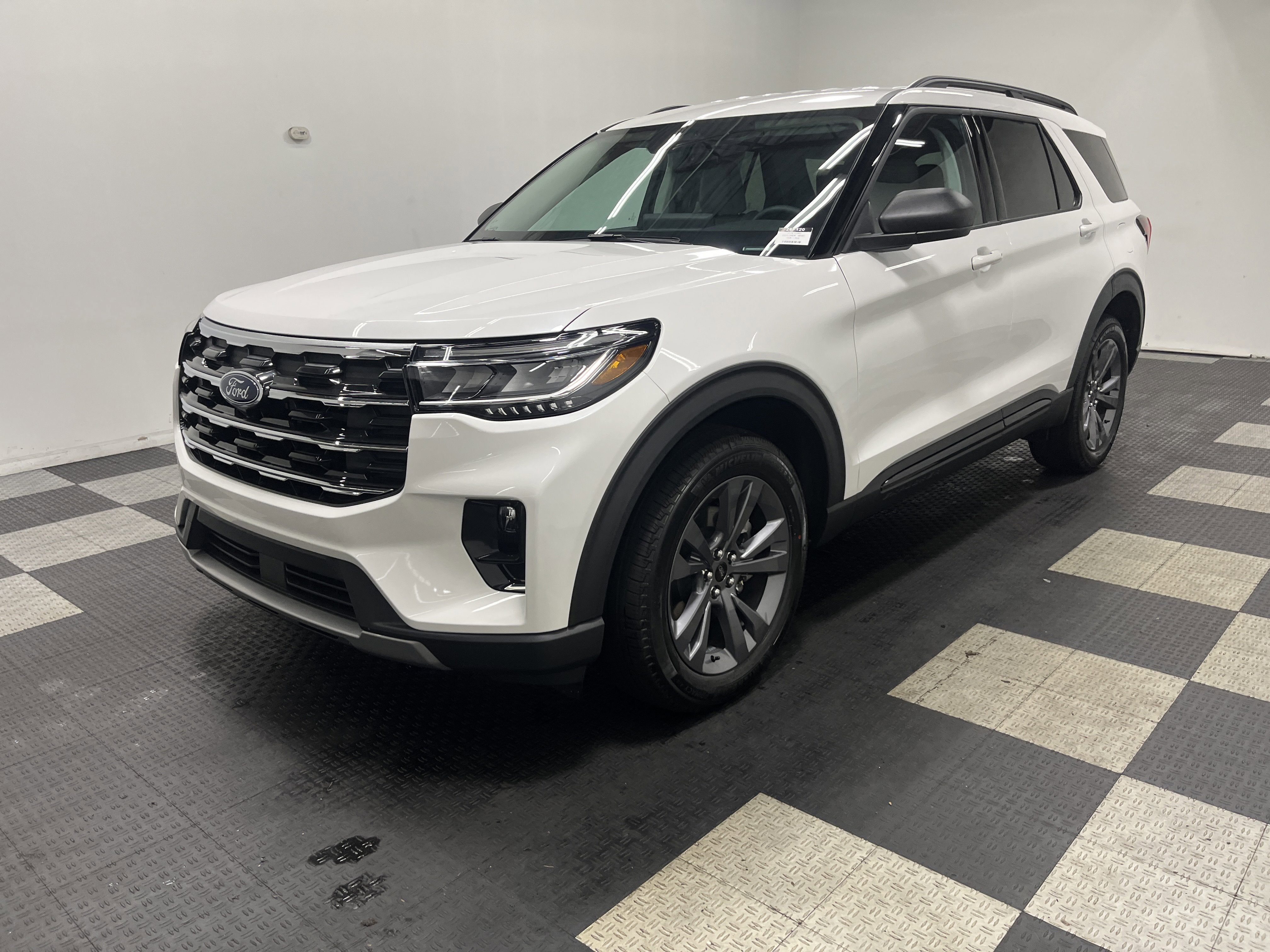 2026 Ford Explorer Active AWD