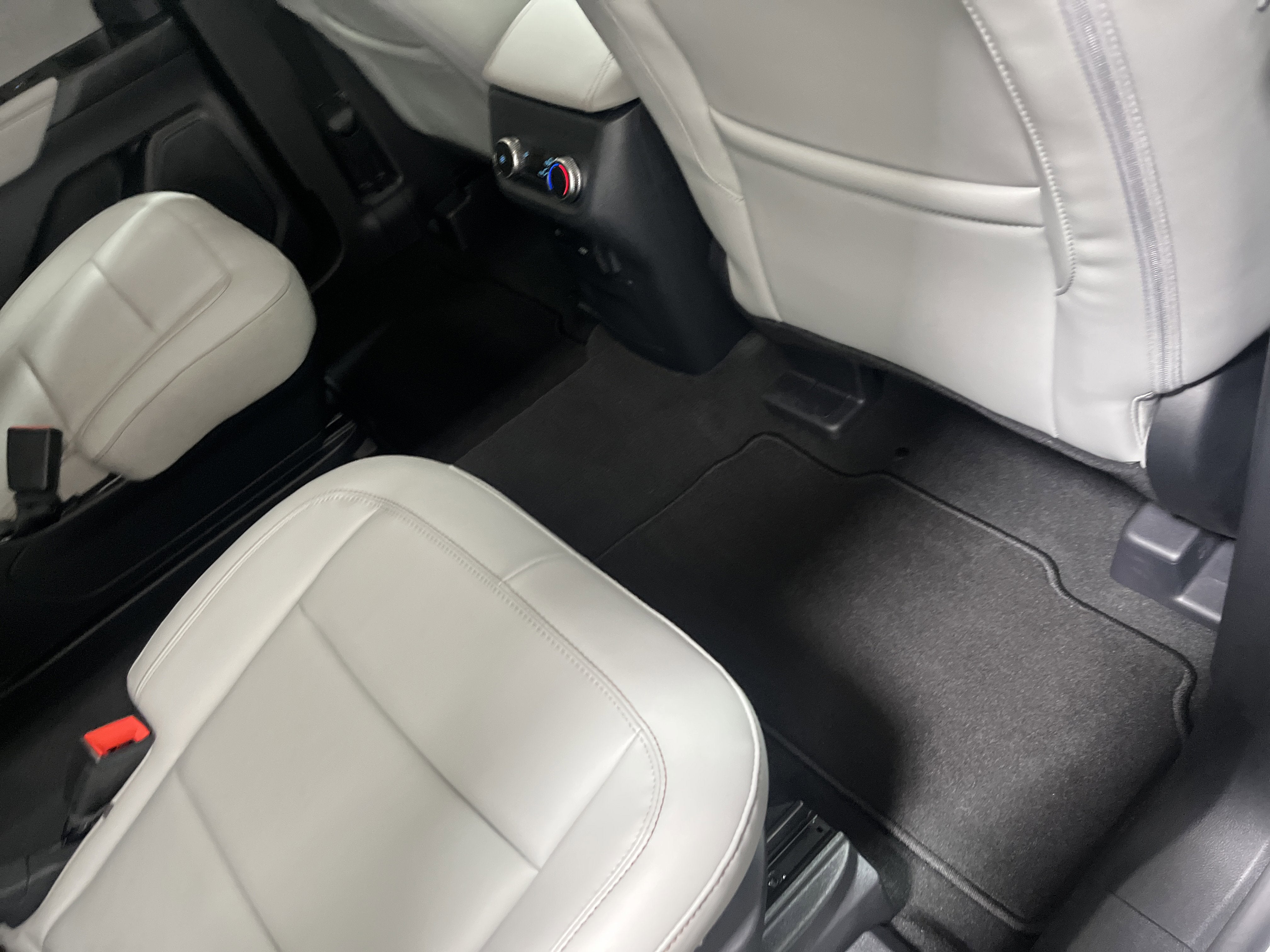 2026 Ford Explorer Active AWD