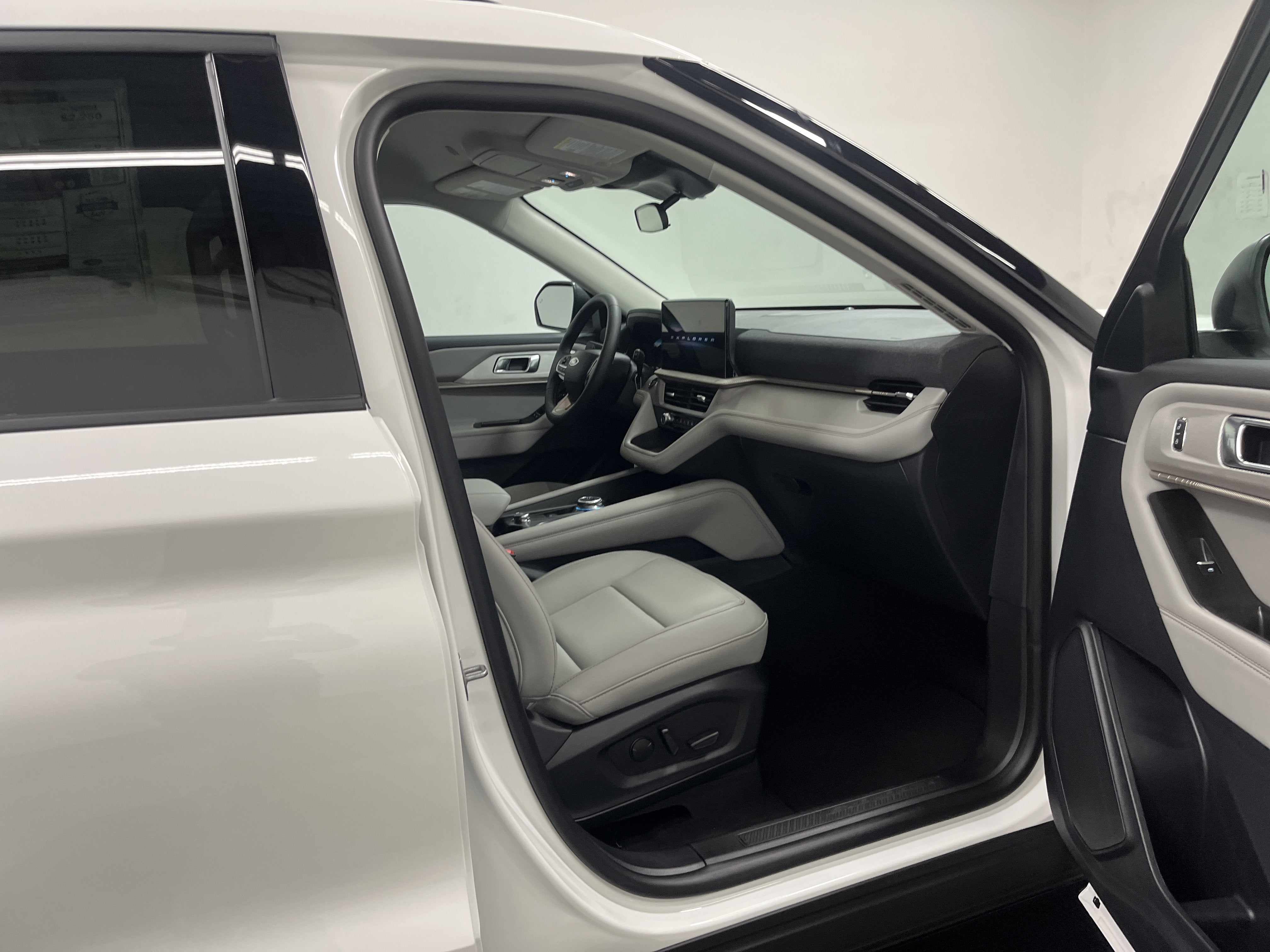 2026 Ford Explorer Active AWD