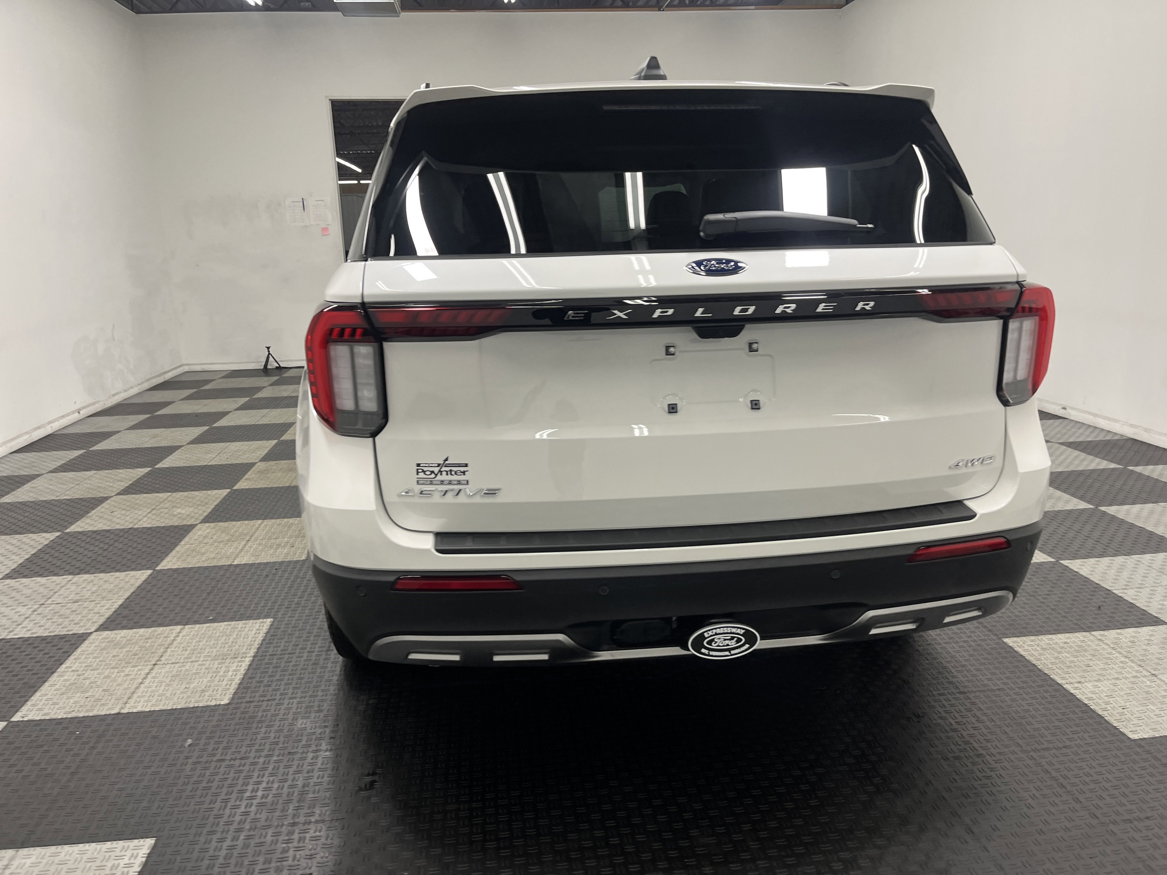 2026 Ford Explorer Active AWD