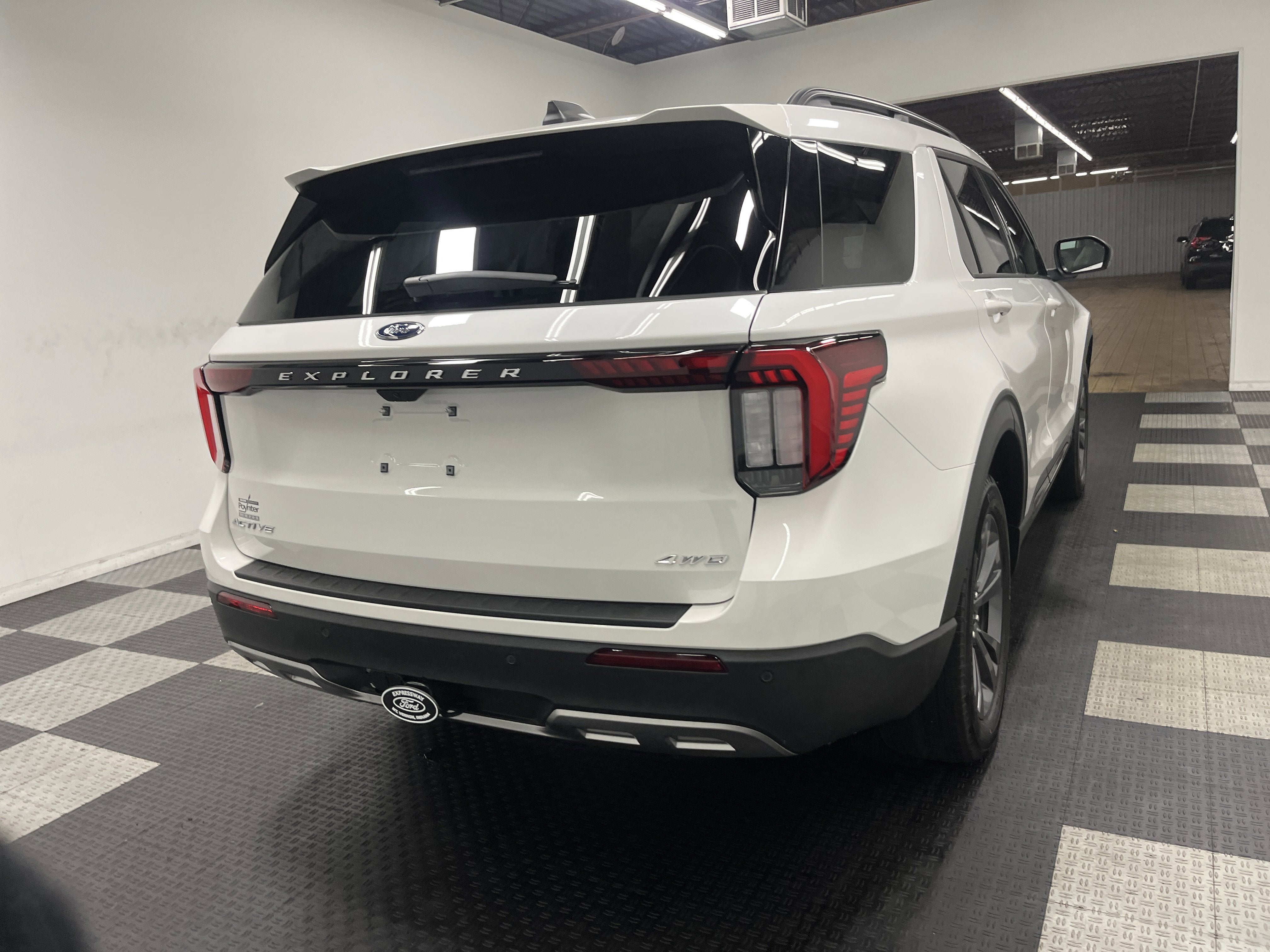 2026 Ford Explorer Active AWD