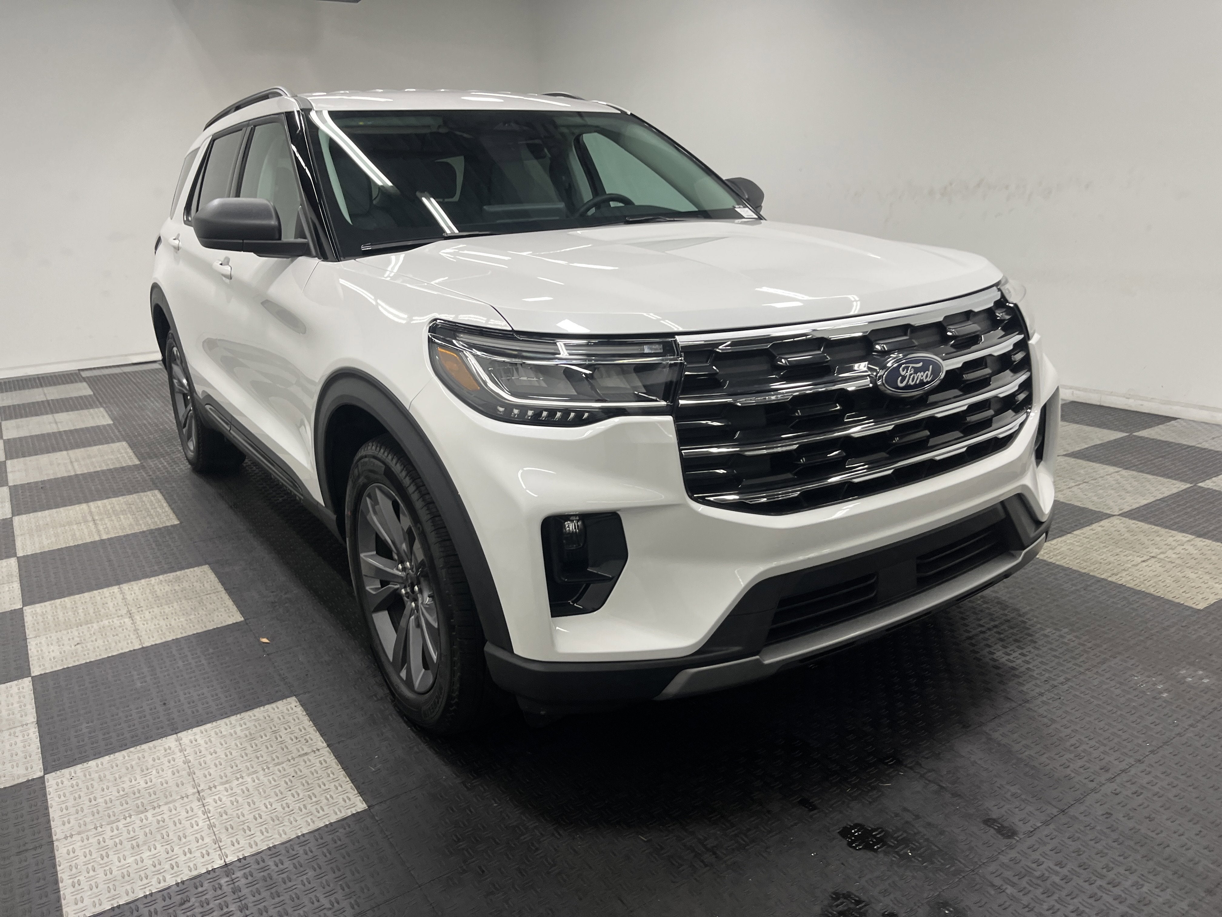 2026 Ford Explorer Active AWD