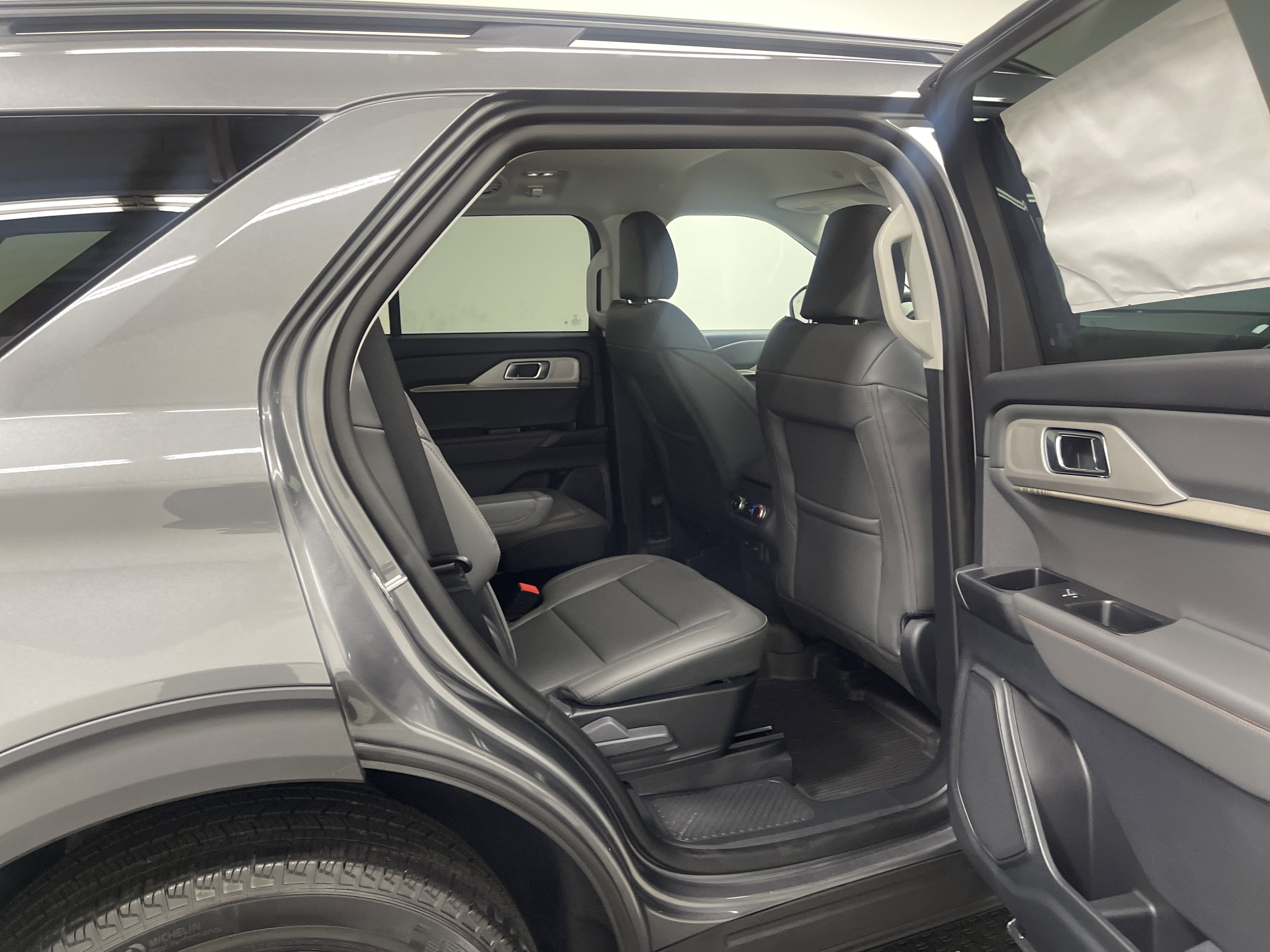 2026 Ford Explorer Active AWD