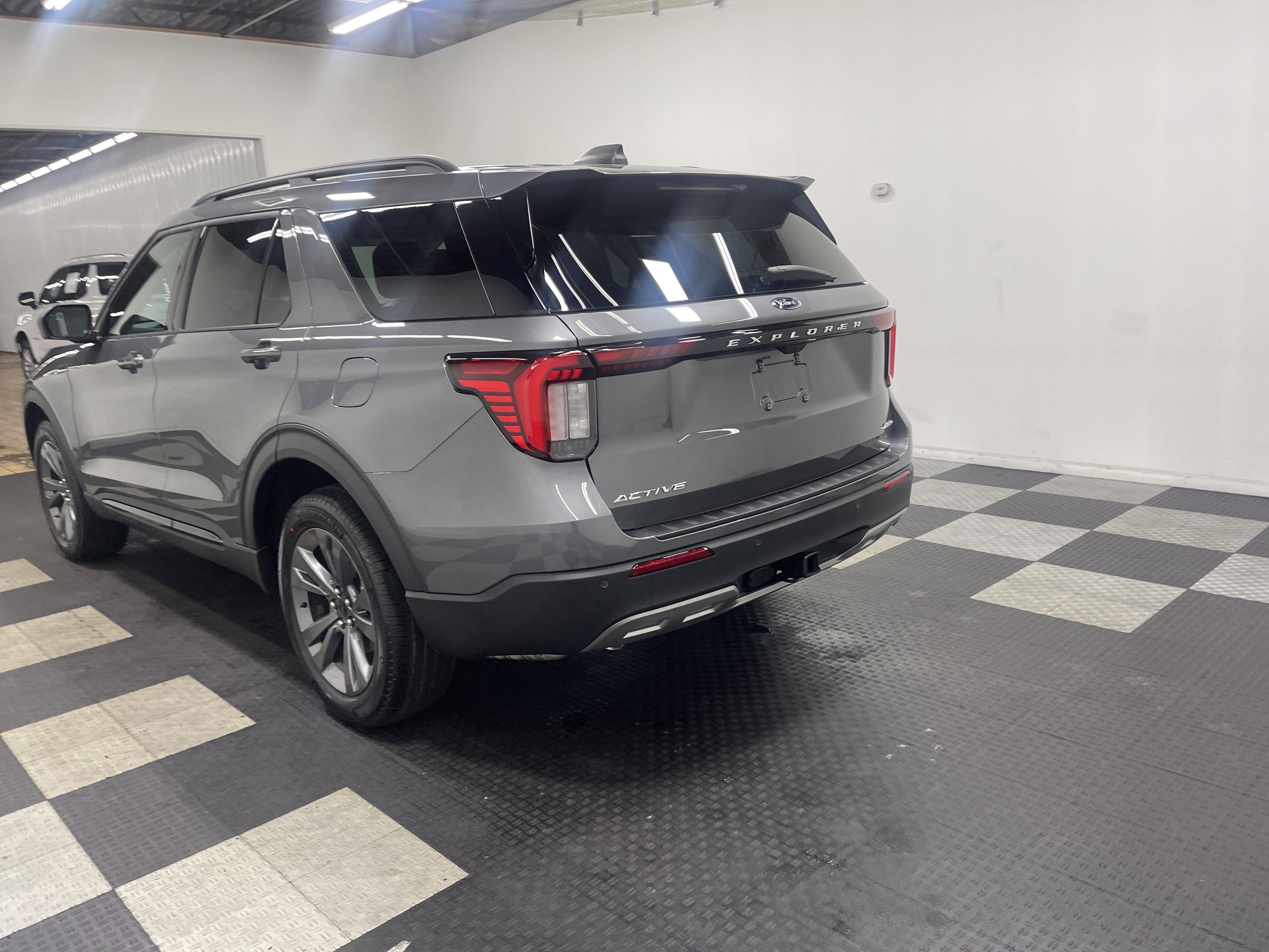 2026 Ford Explorer Active AWD