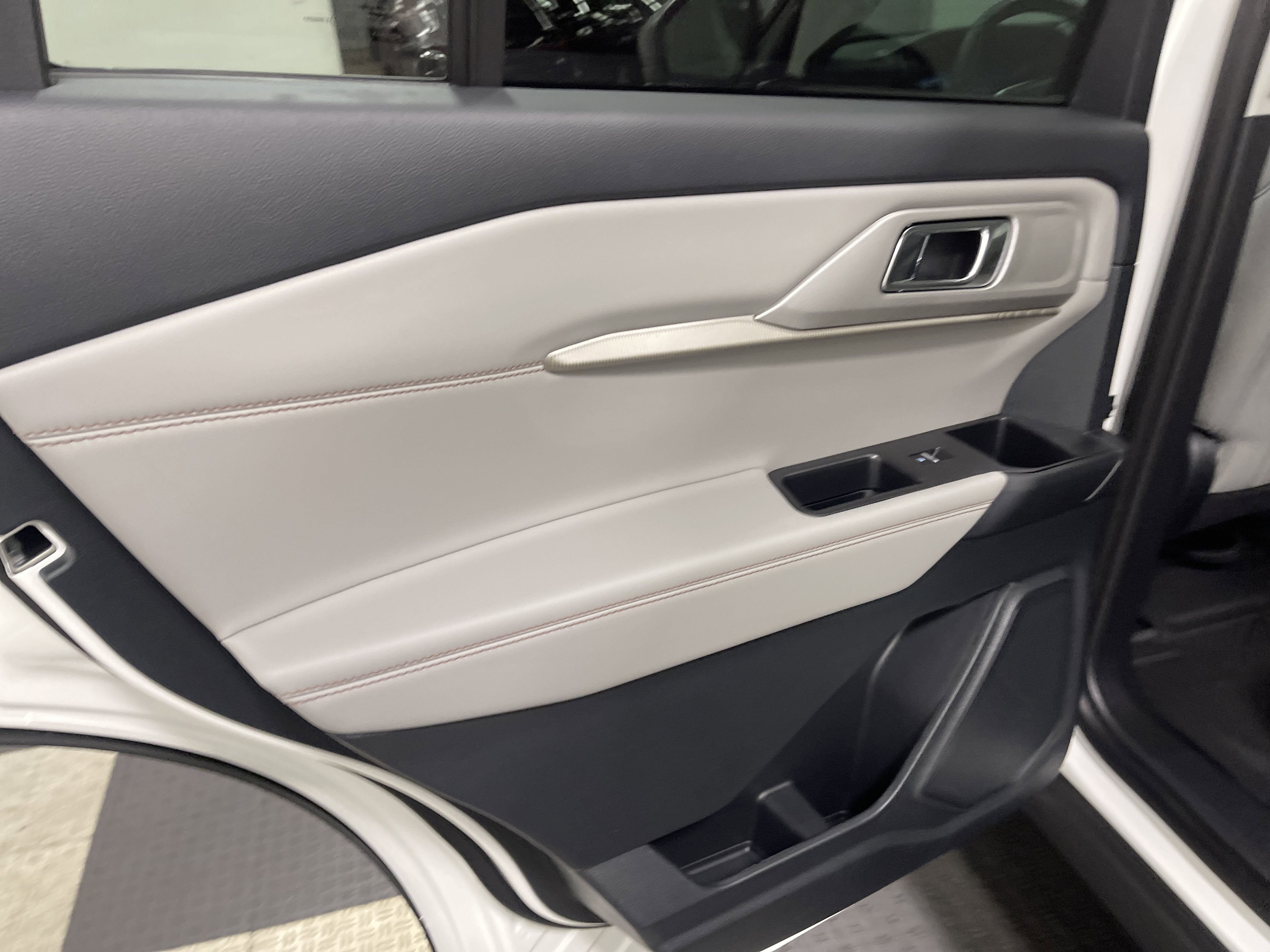 2026 Ford Explorer Active AWD