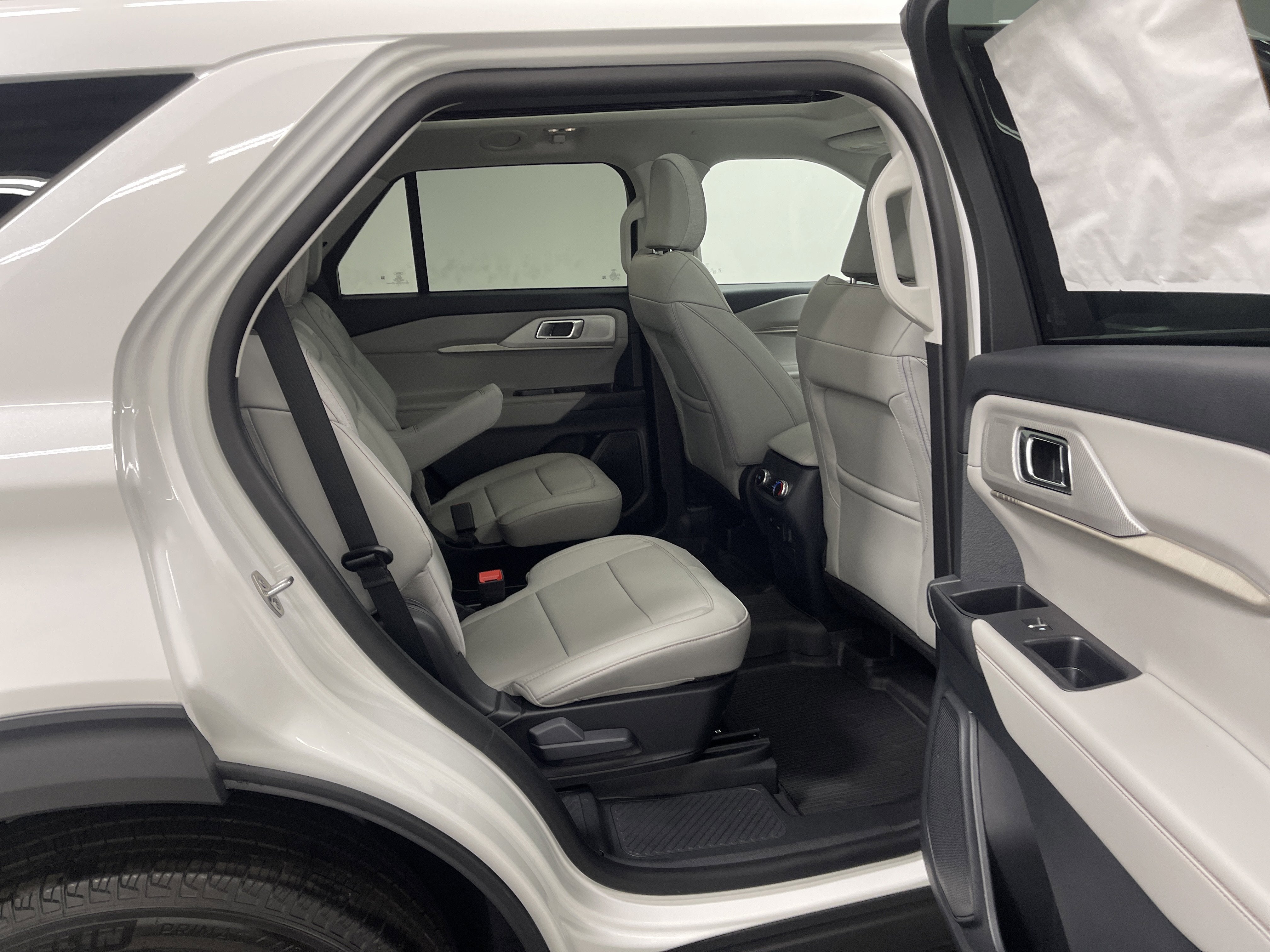 2026 Ford Explorer Active AWD