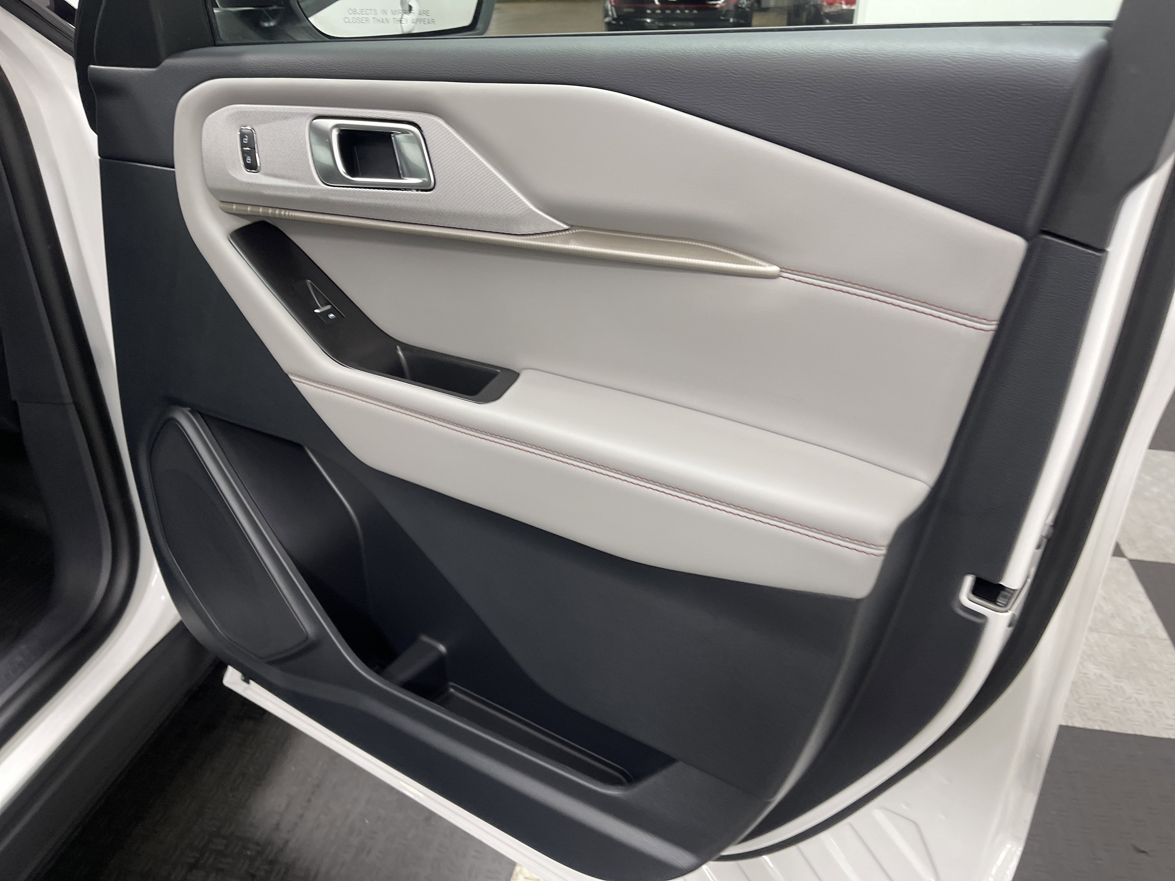 2026 Ford Explorer Active AWD