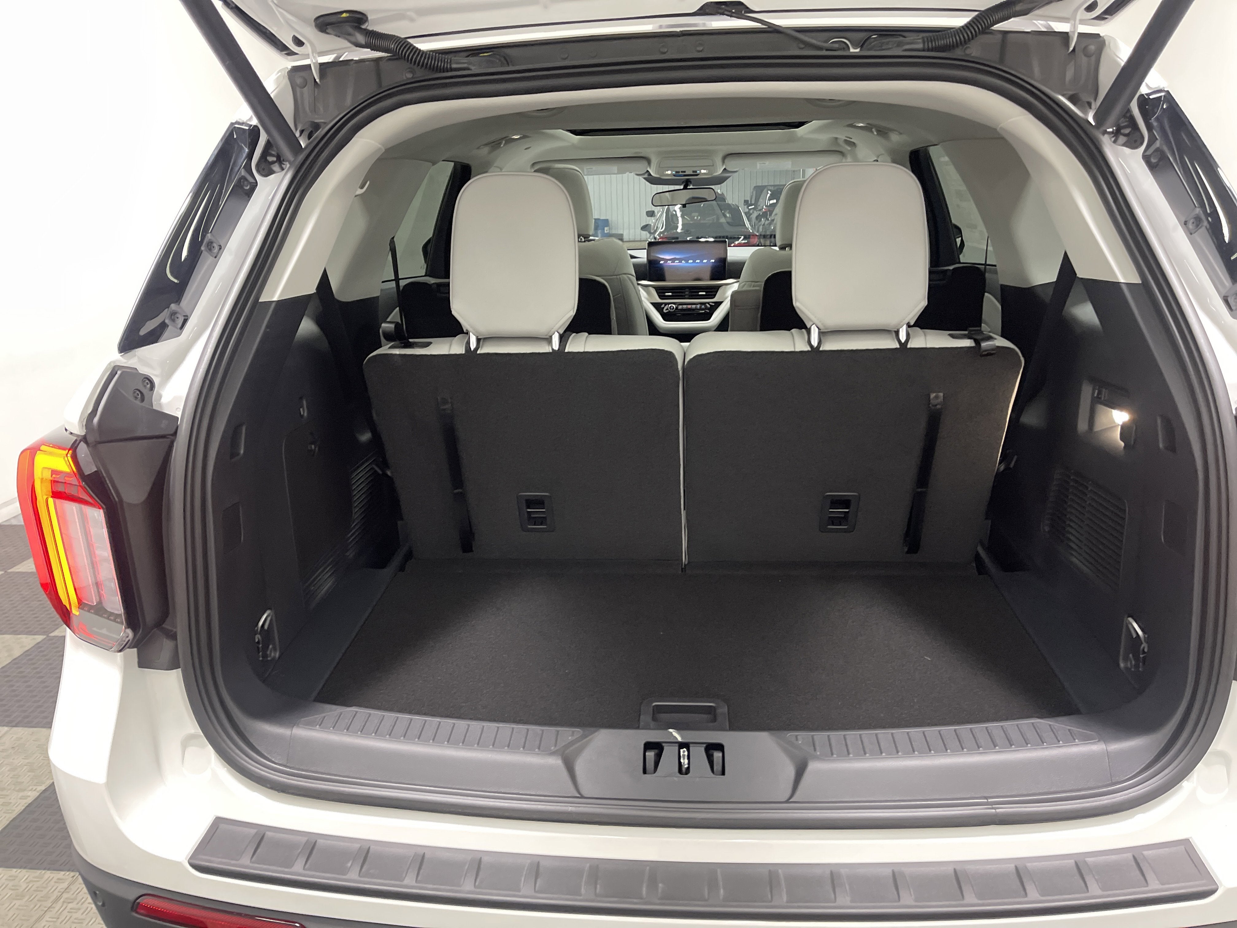 2026 Ford Explorer Active AWD