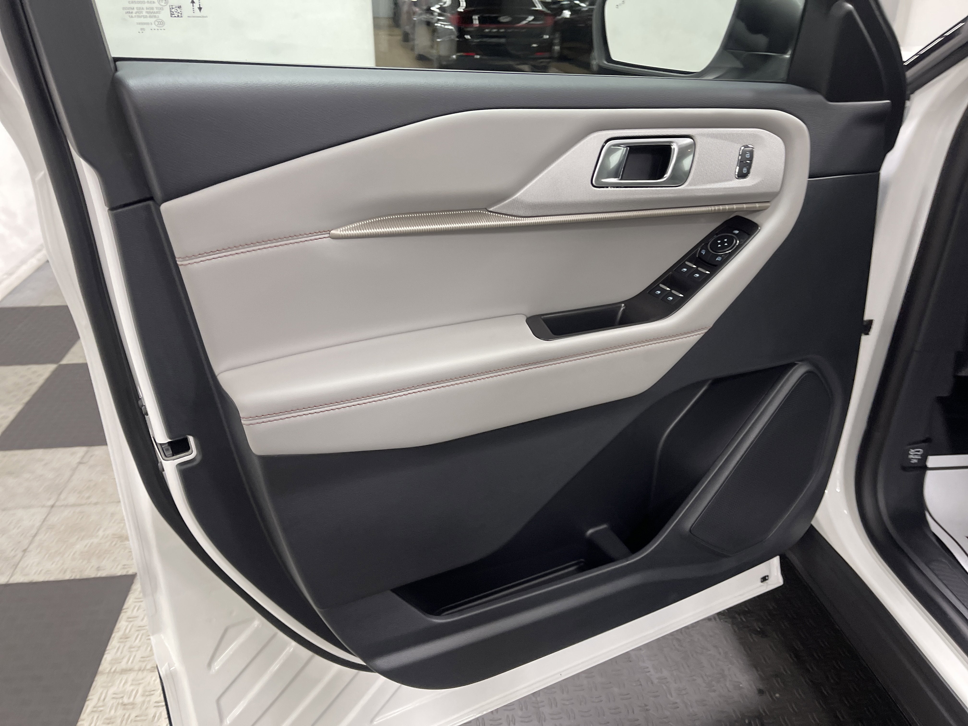 2026 Ford Explorer Active AWD