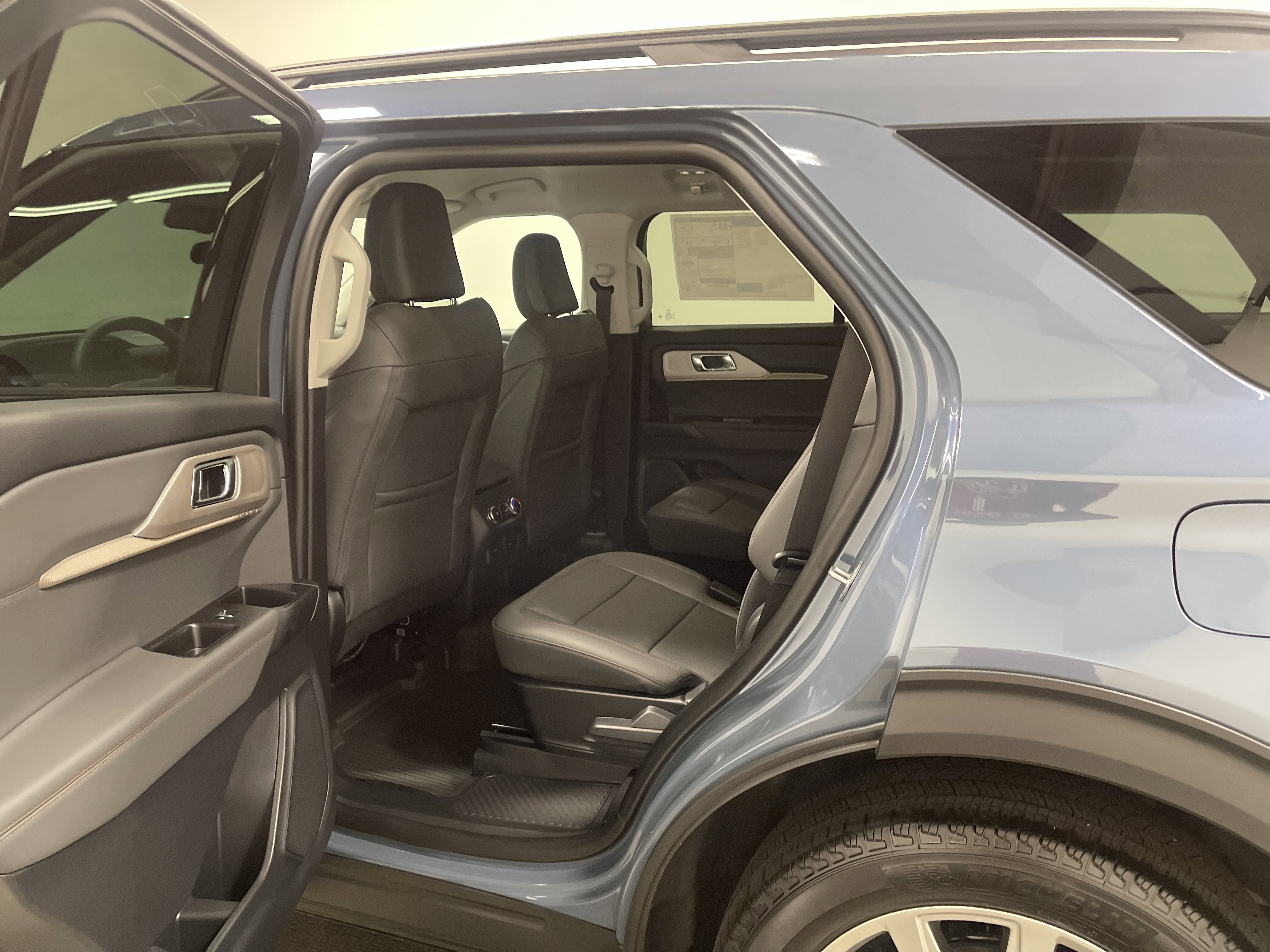 2026 Ford Explorer Active AWD