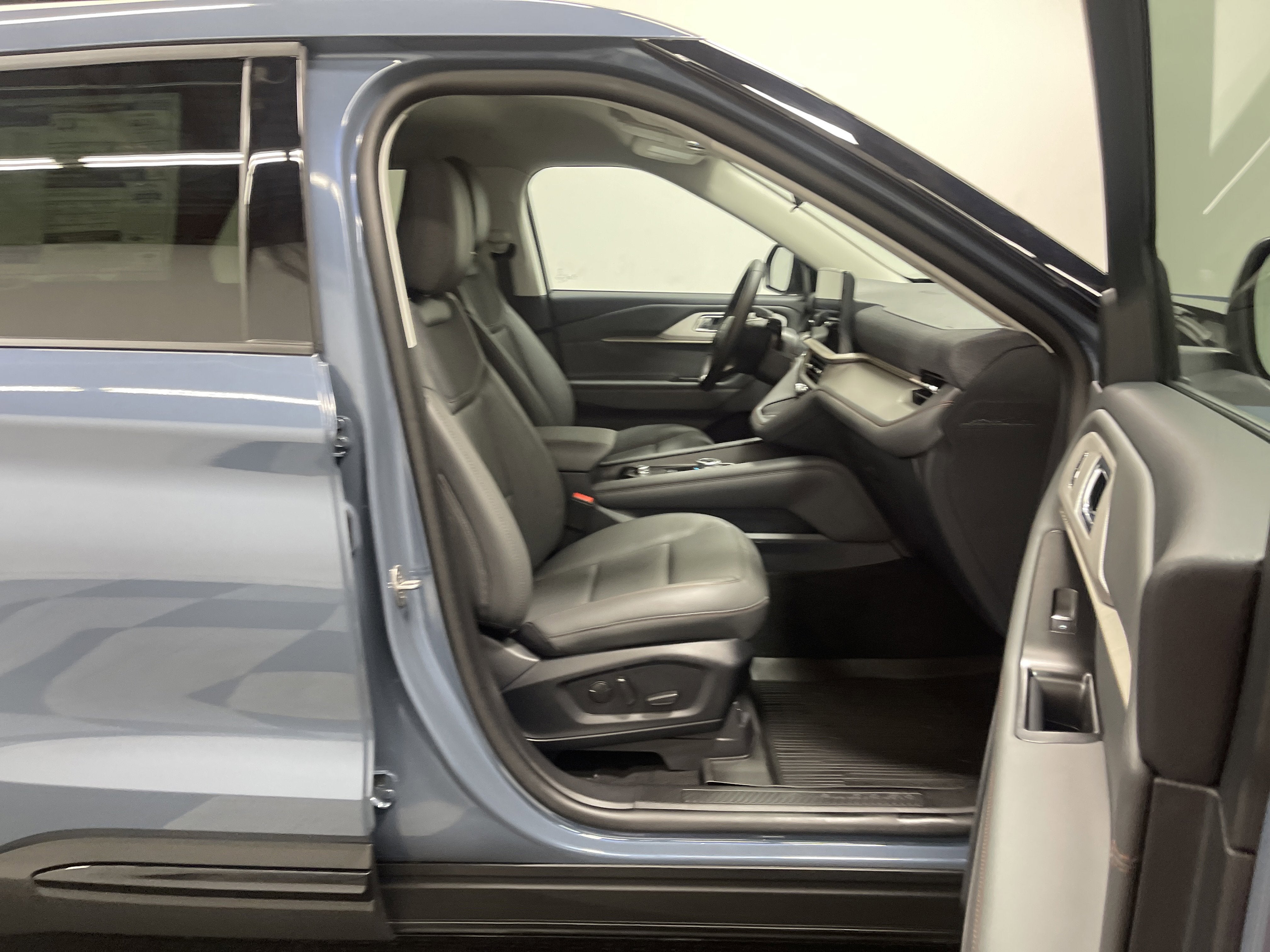 2026 Ford Explorer Active AWD