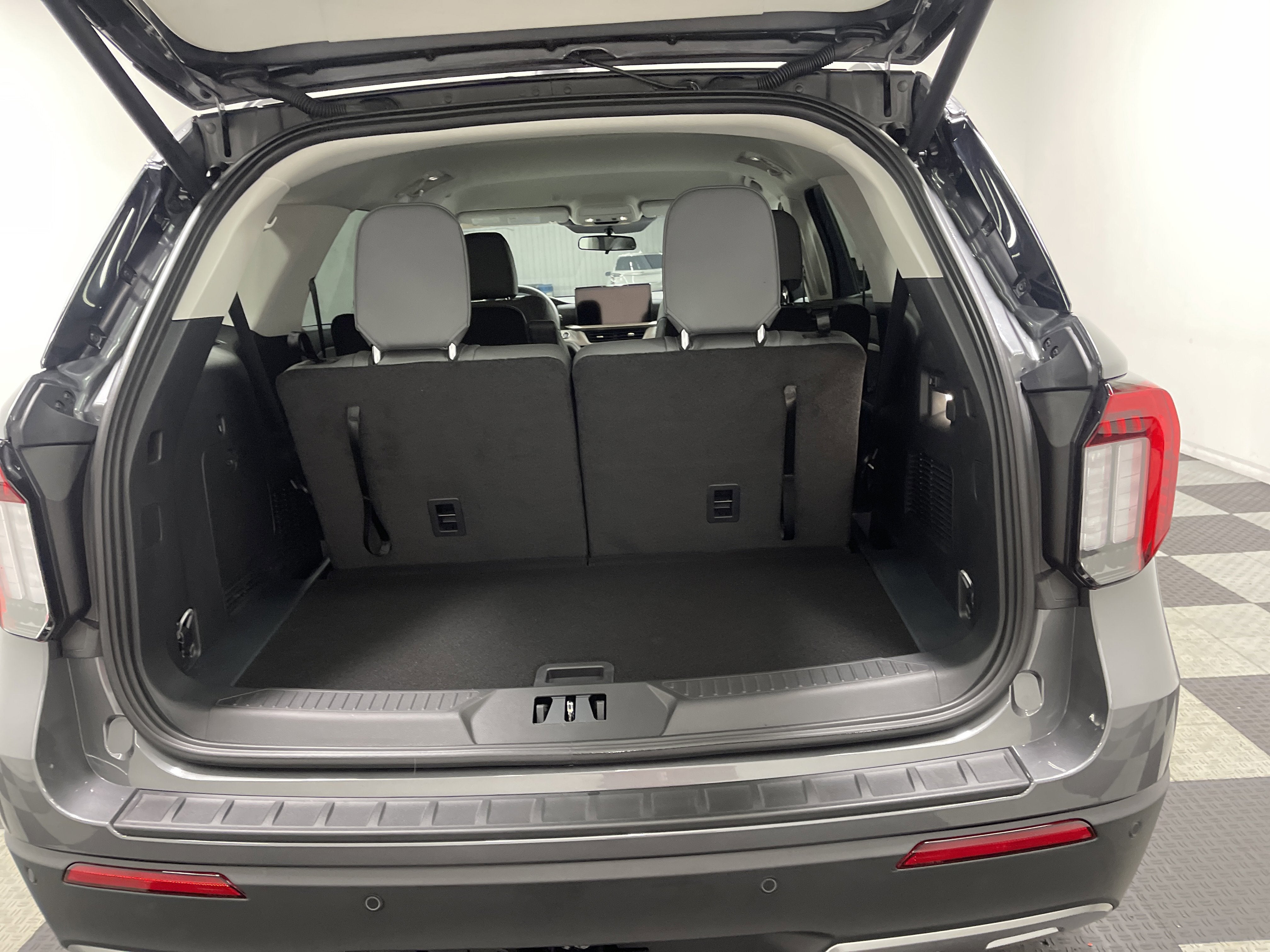 2026 Ford Explorer Active AWD