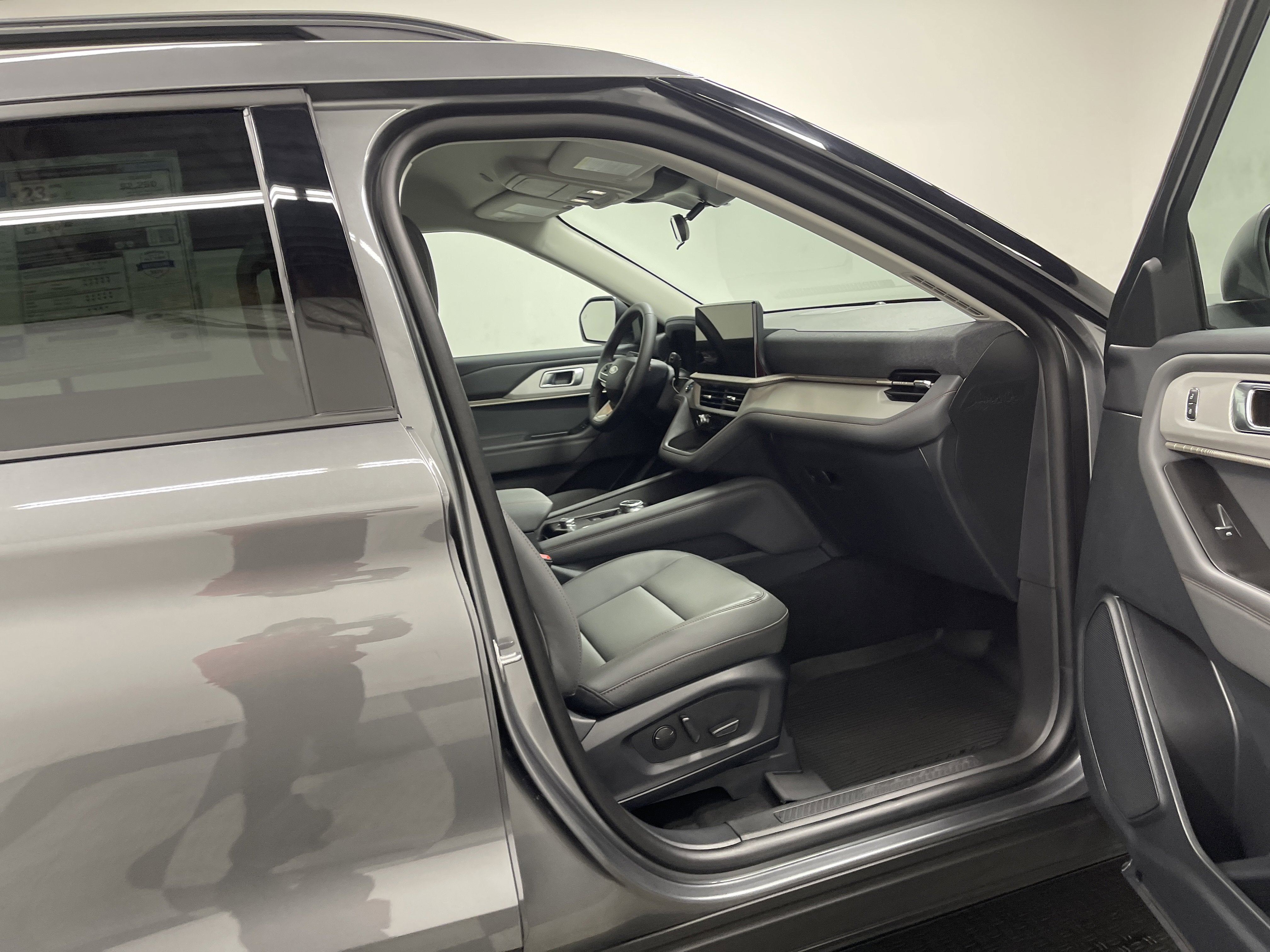 2026 Ford Explorer Active AWD