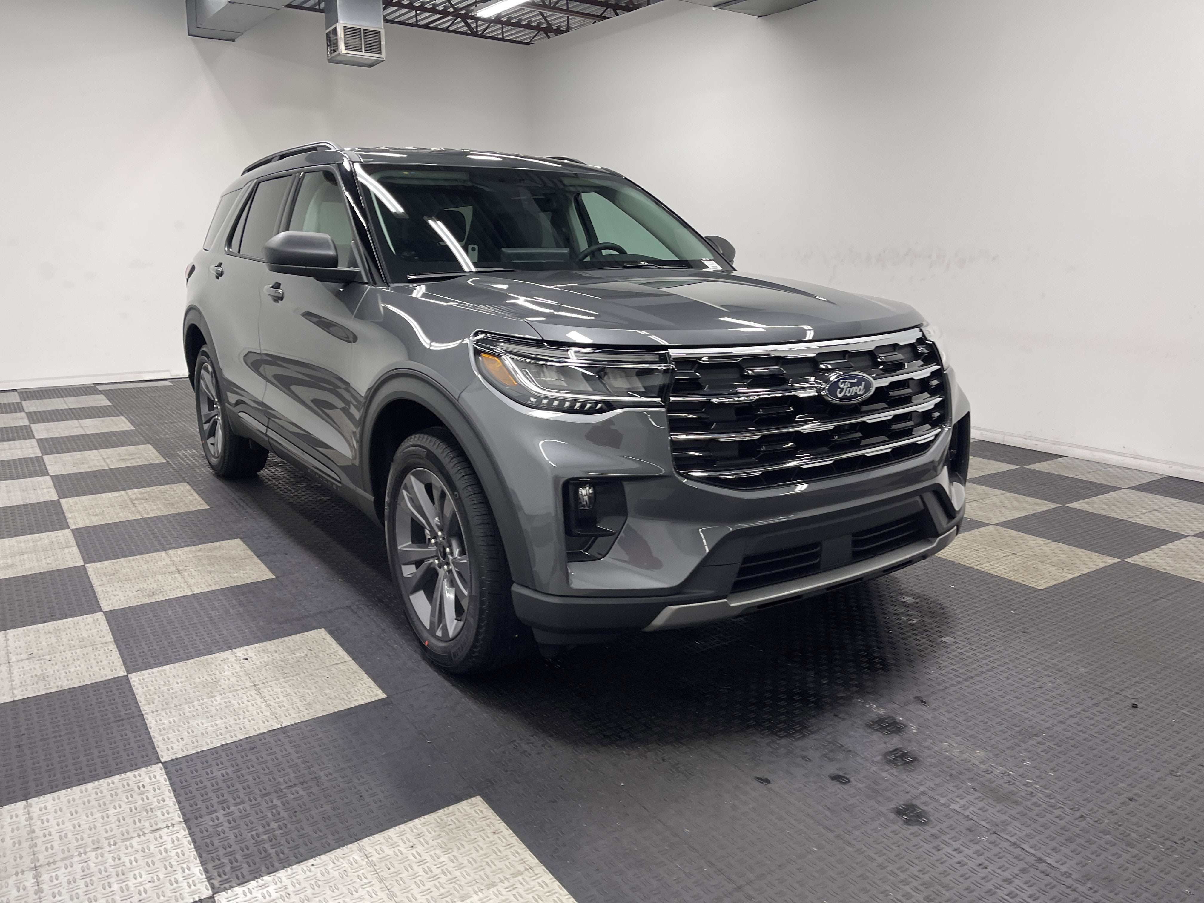 2026 Ford Explorer Active AWD