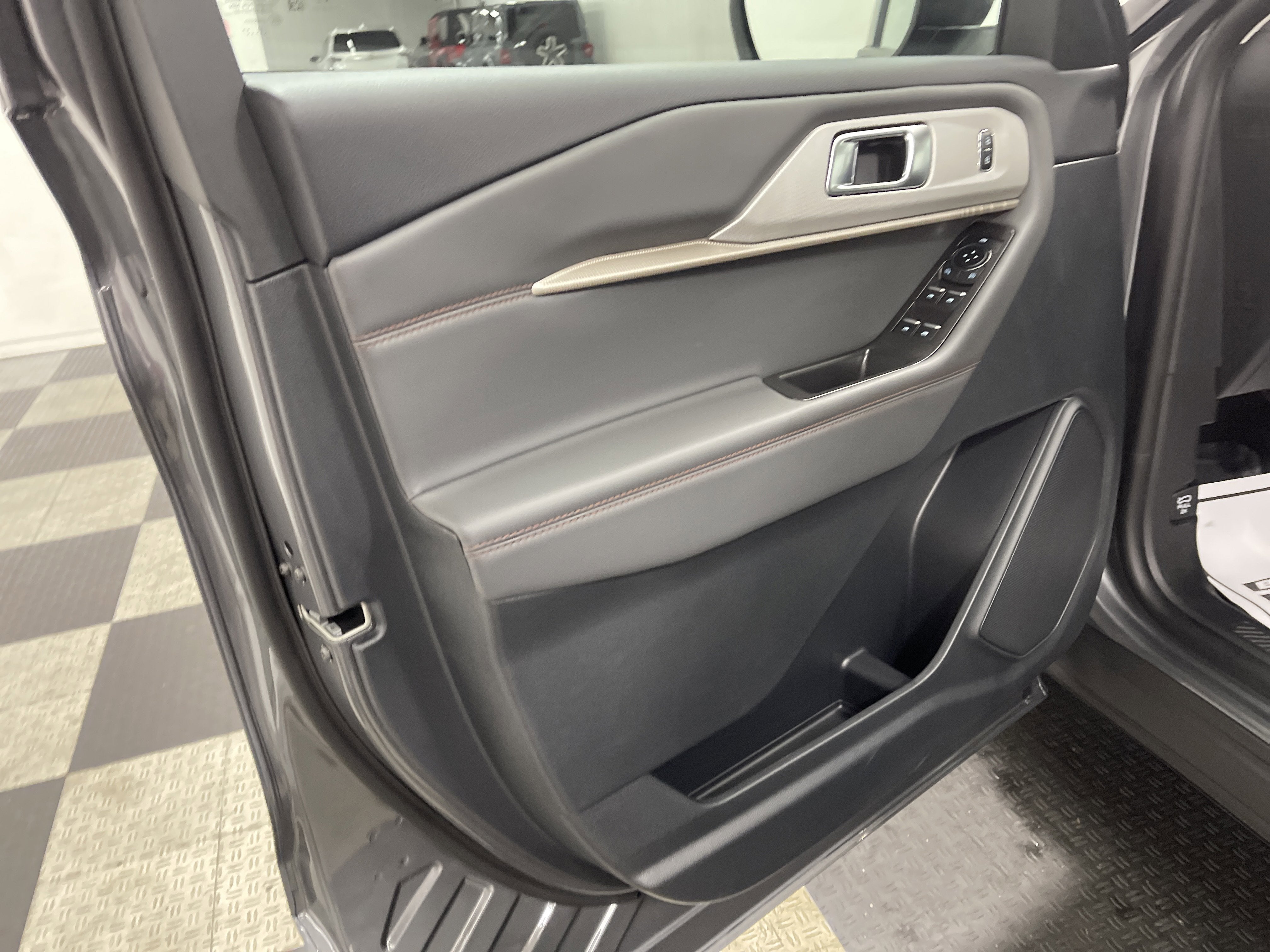 2026 Ford Explorer Active AWD