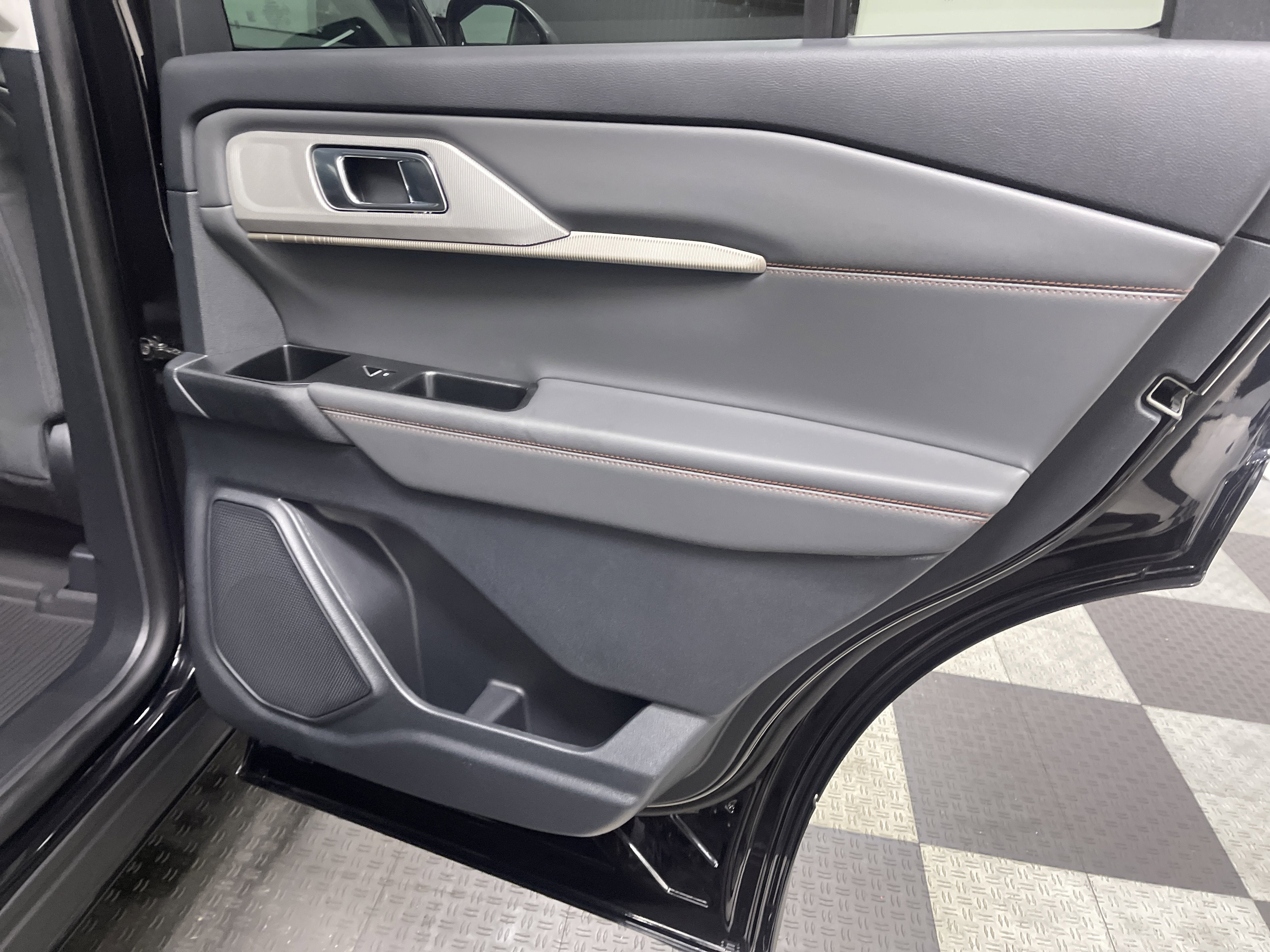 2026 Ford Explorer Active AWD