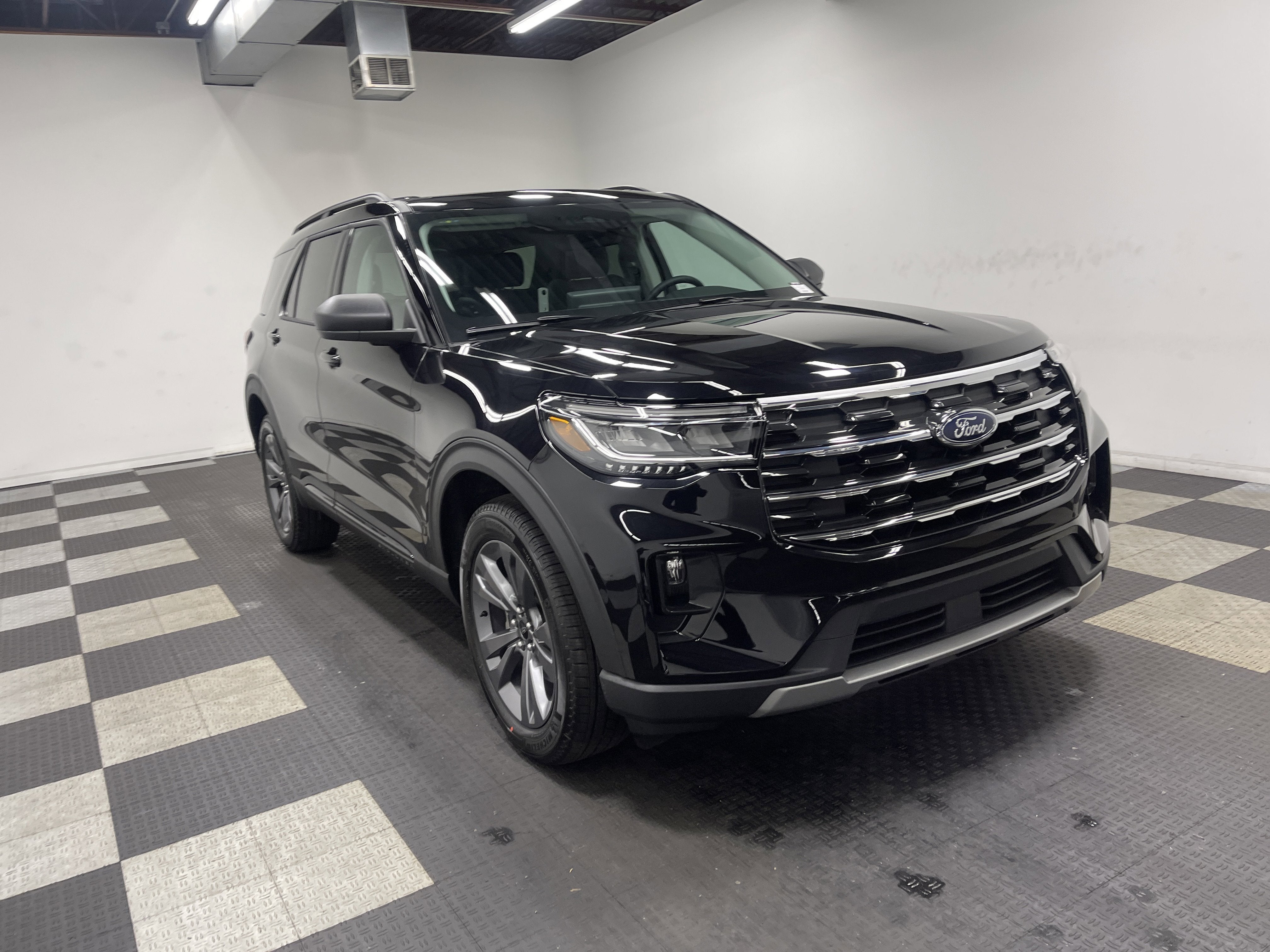 2026 Ford Explorer Active AWD