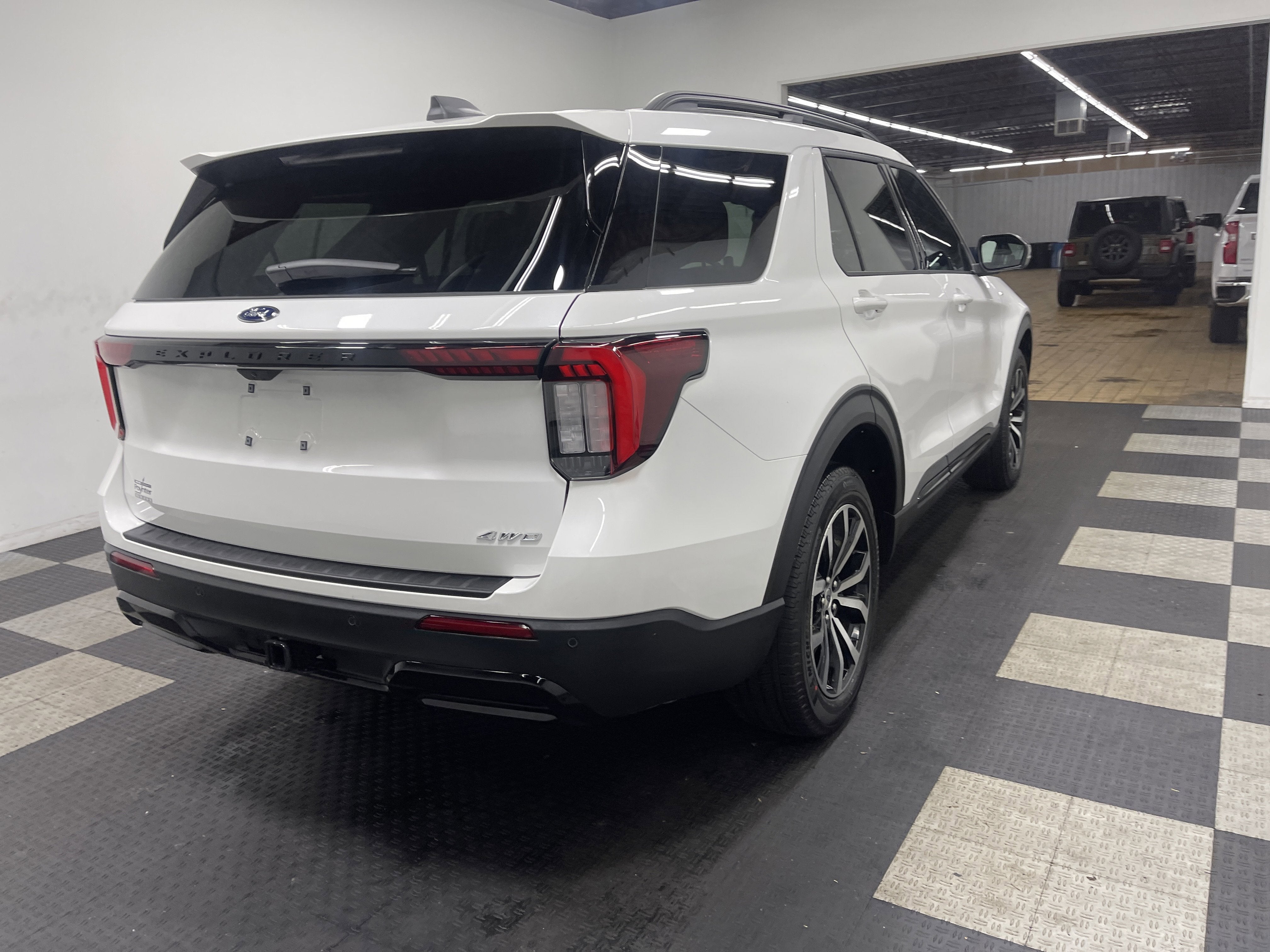 2026 Ford Explorer ST-Line