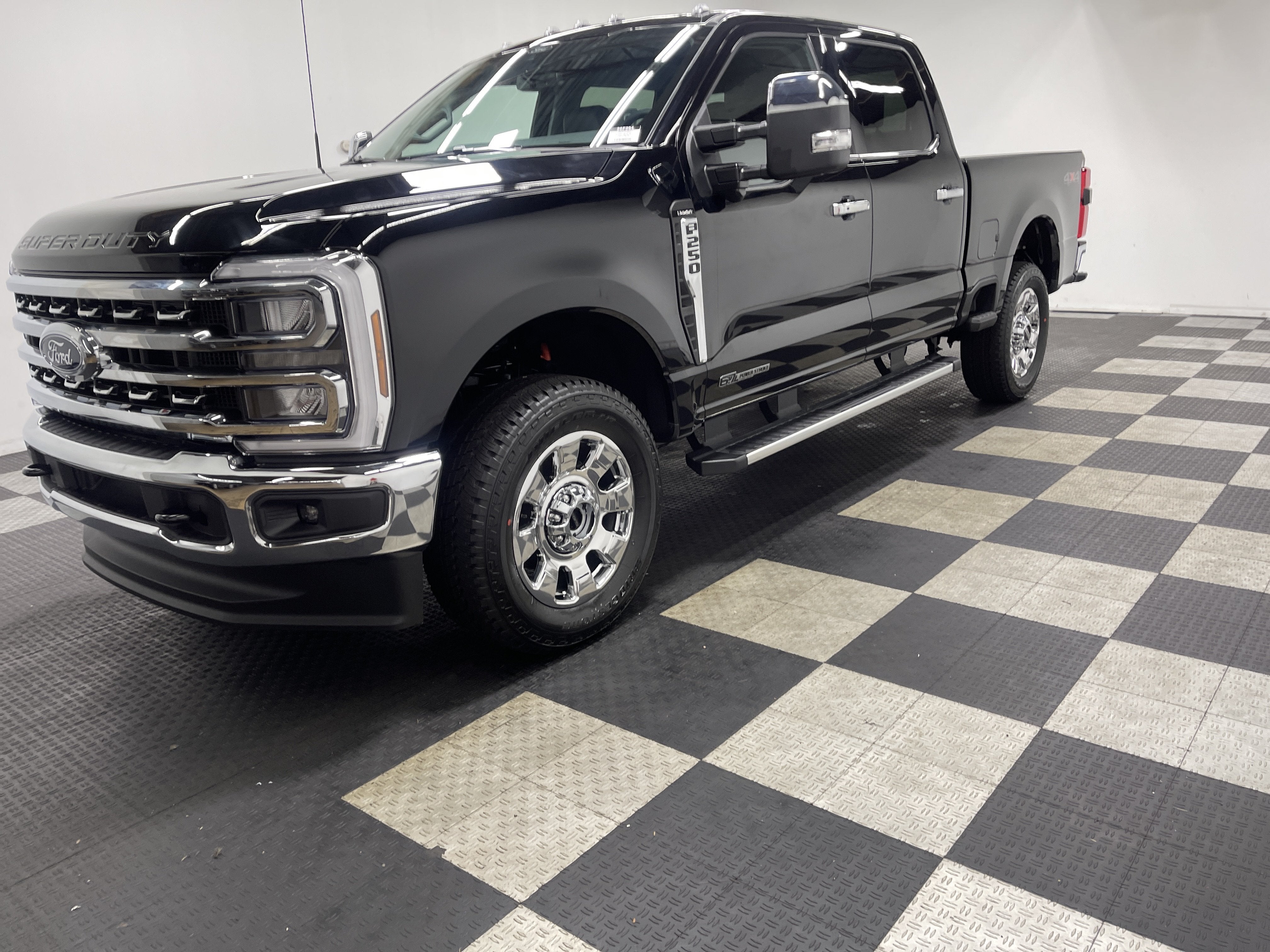 2026 Ford Super Duty F-250 SRW LARIAT