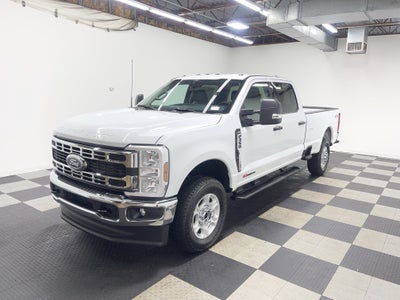 2027 Ford Super Duty F-350 SRW XLT