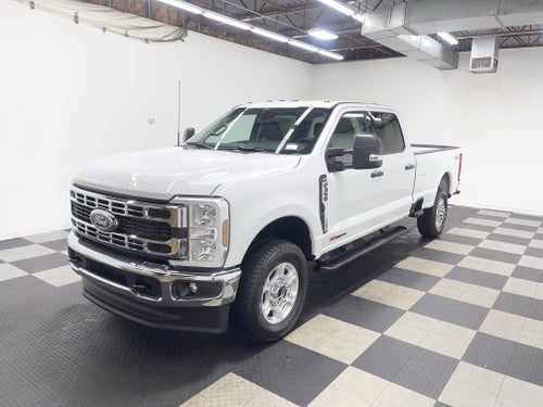 2027 Ford Super Duty F-350 SRW XLT