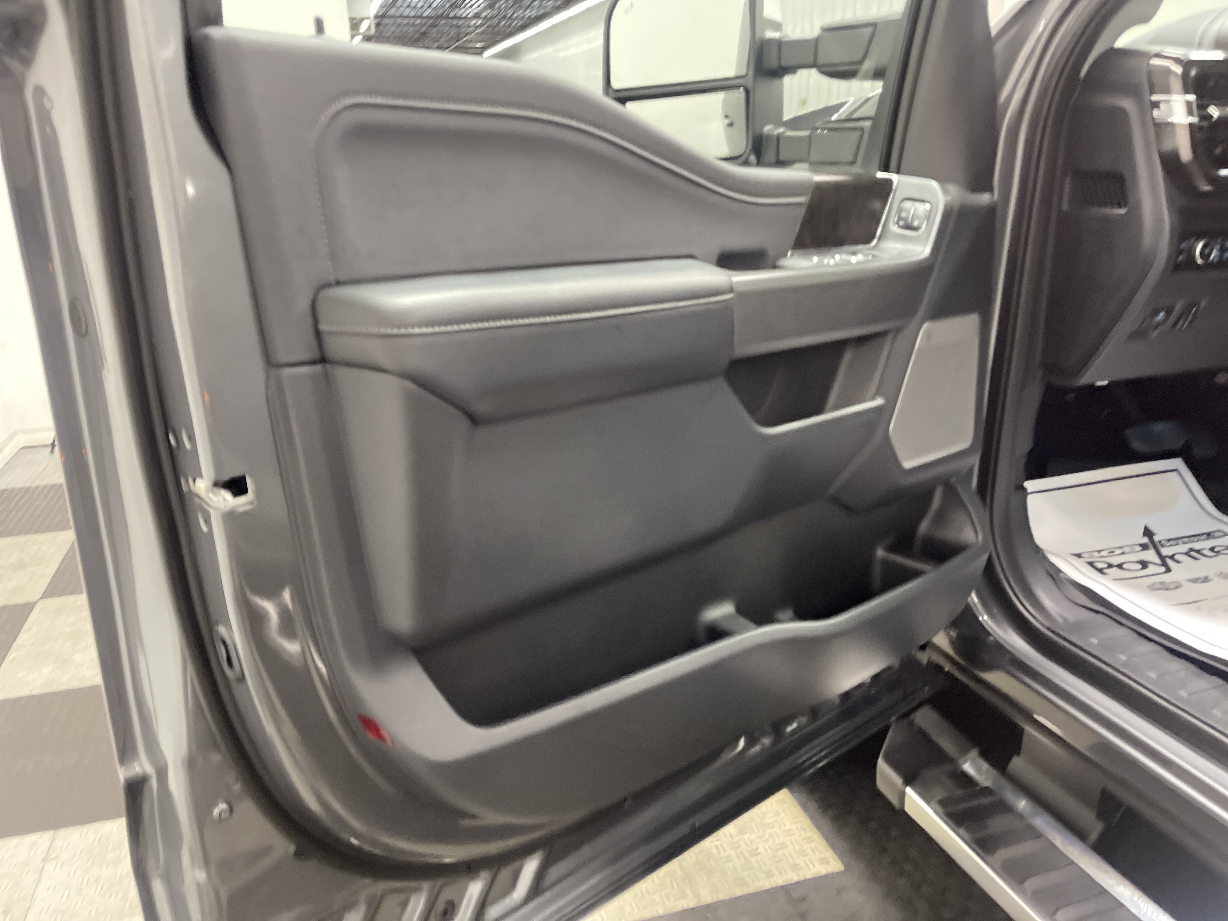 2026 Ford Super Duty F-350 DRW LARIAT