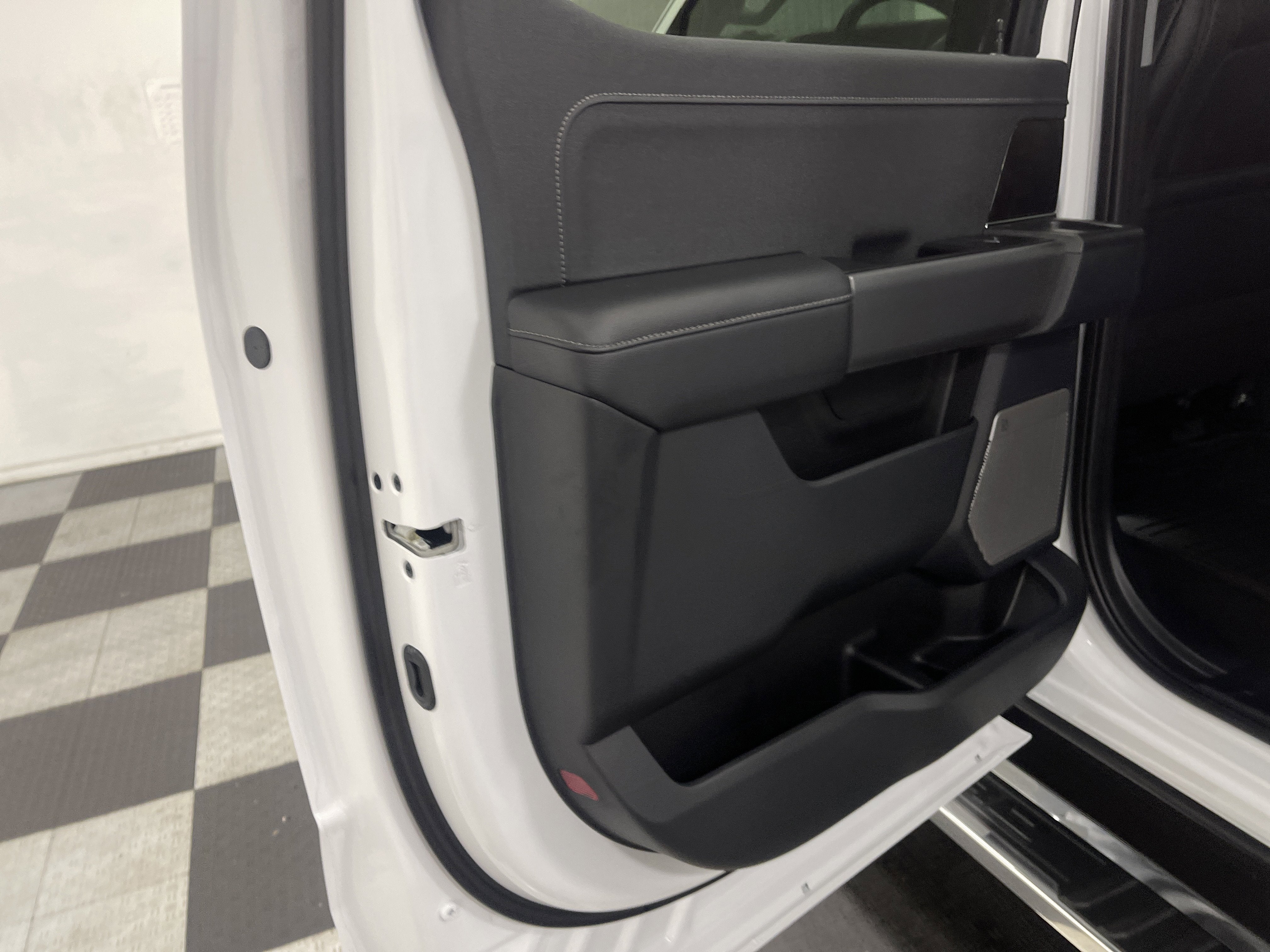 2026 Ford Super Duty F-350 DRW LARIAT