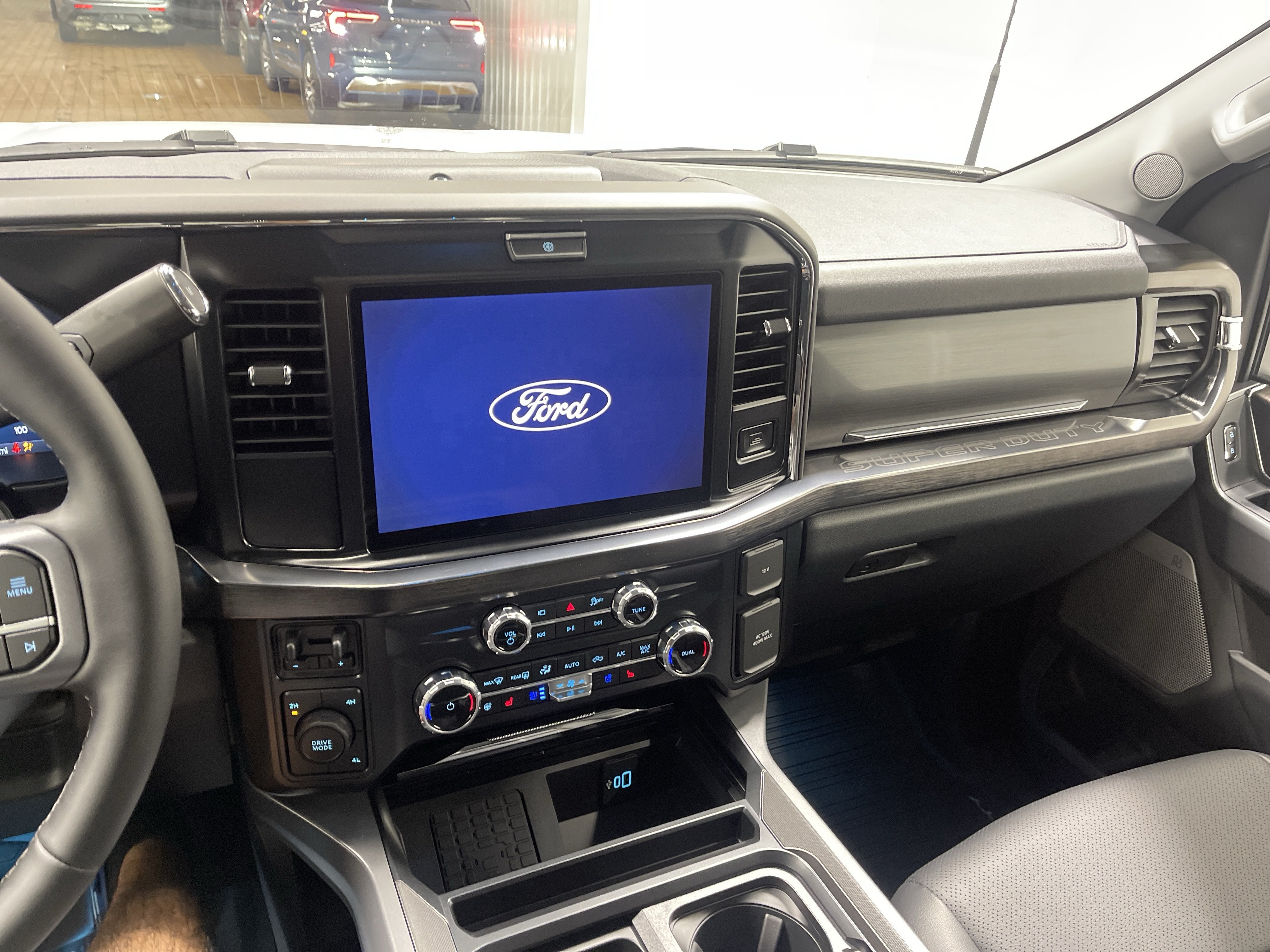 2026 Ford Super Duty F-350 DRW LARIAT
