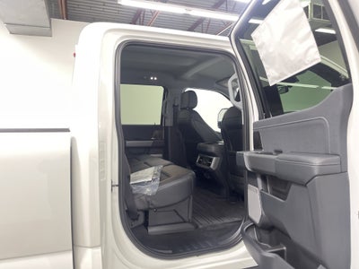 2026 Ford Super Duty F-350 DRW LARIAT
