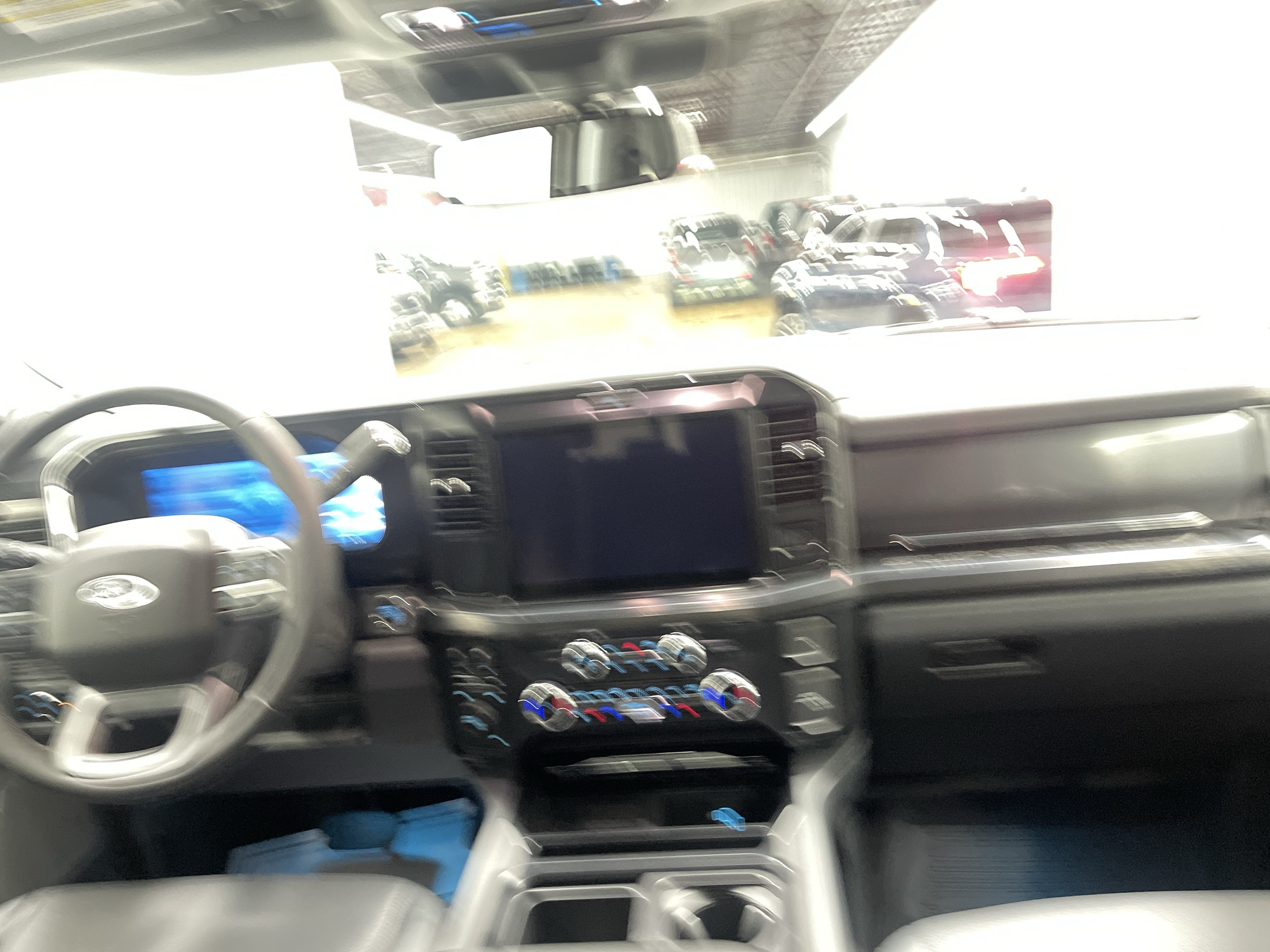 2026 Ford Super Duty F-350 DRW LARIAT