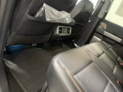 2026 Ford Super Duty F-350 DRW LARIAT