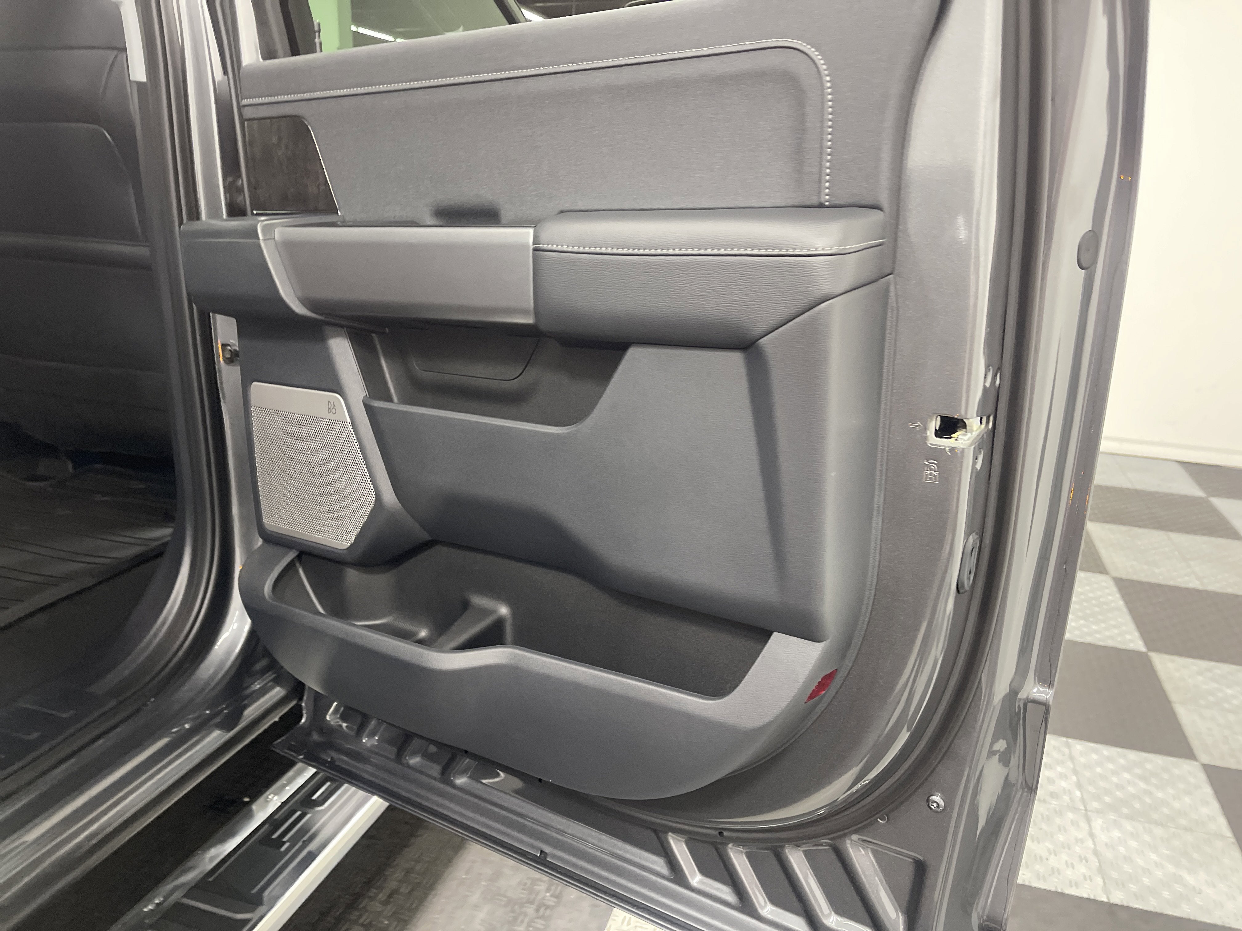 2026 Ford Super Duty F-350 DRW LARIAT