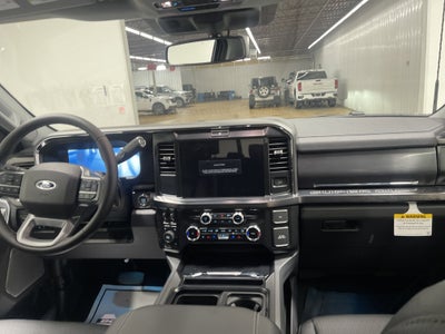 2026 Ford Super Duty F-350 DRW LARIAT