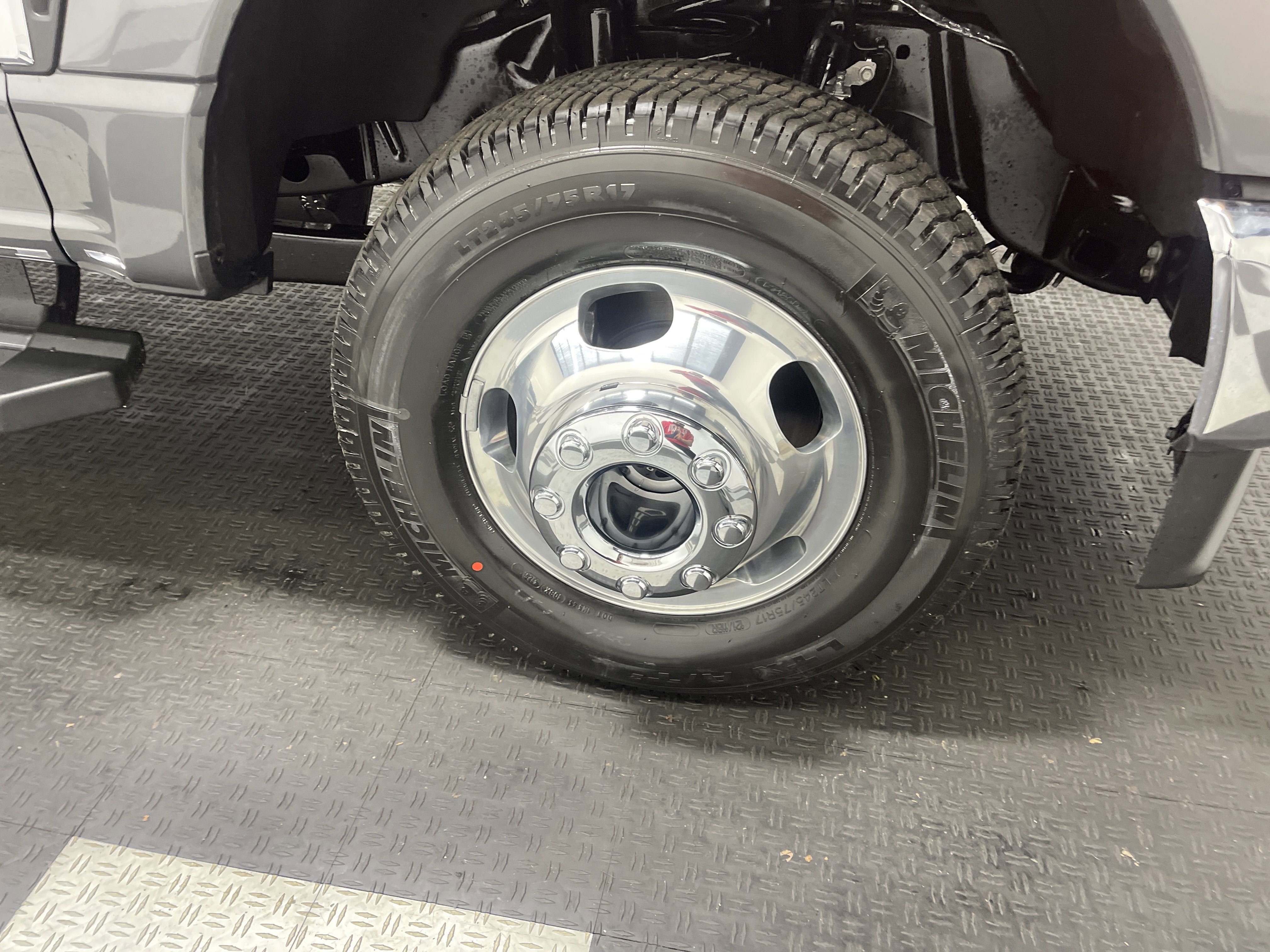 2026 Ford Super Duty F-350 DRW LARIAT