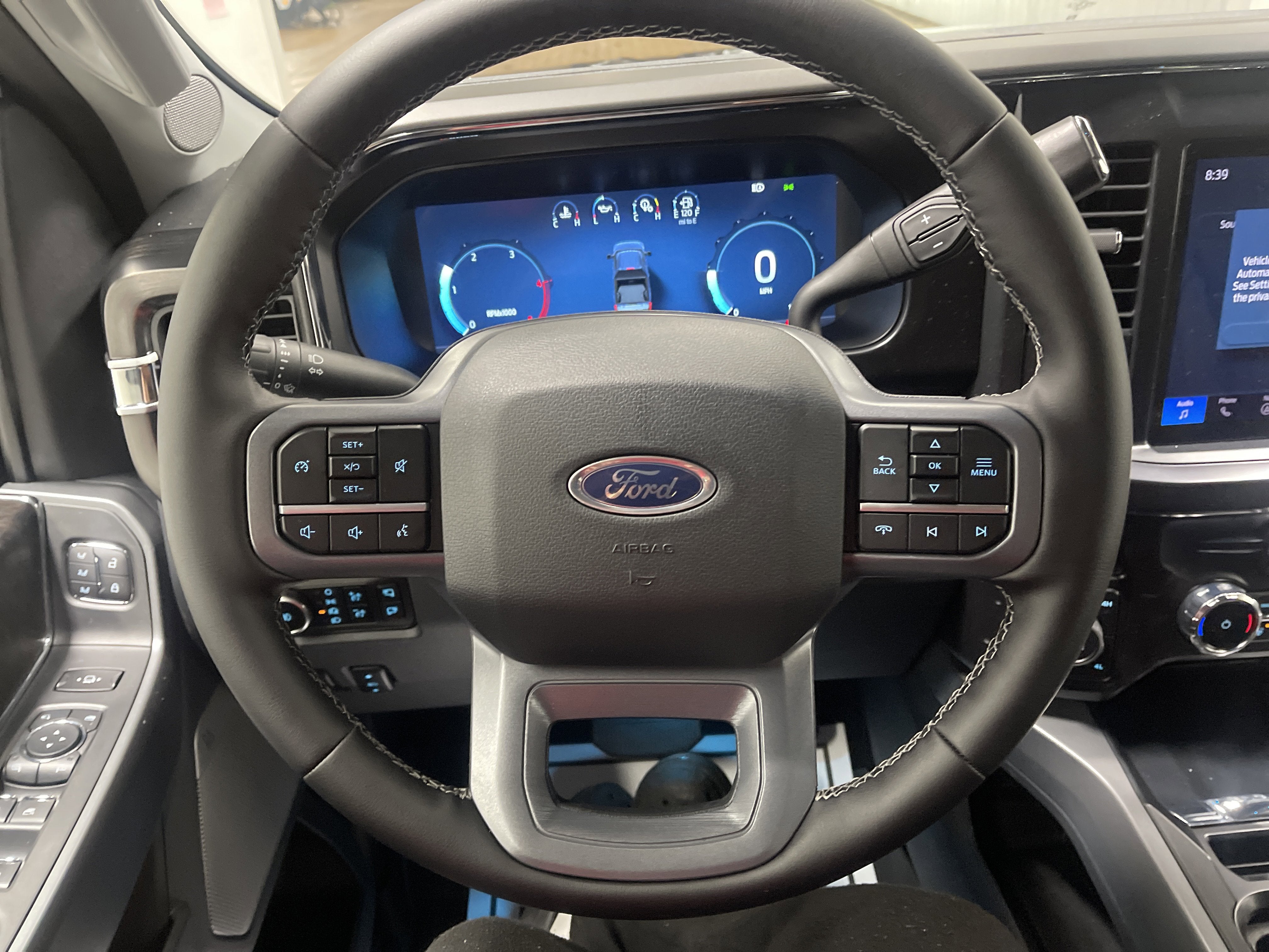 2026 Ford Super Duty F-350 DRW LARIAT