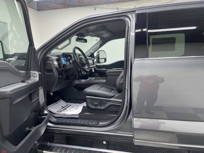 2026 Ford Super Duty F-350 DRW LARIAT