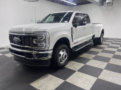 2026 Ford Super Duty F-350 DRW LARIAT