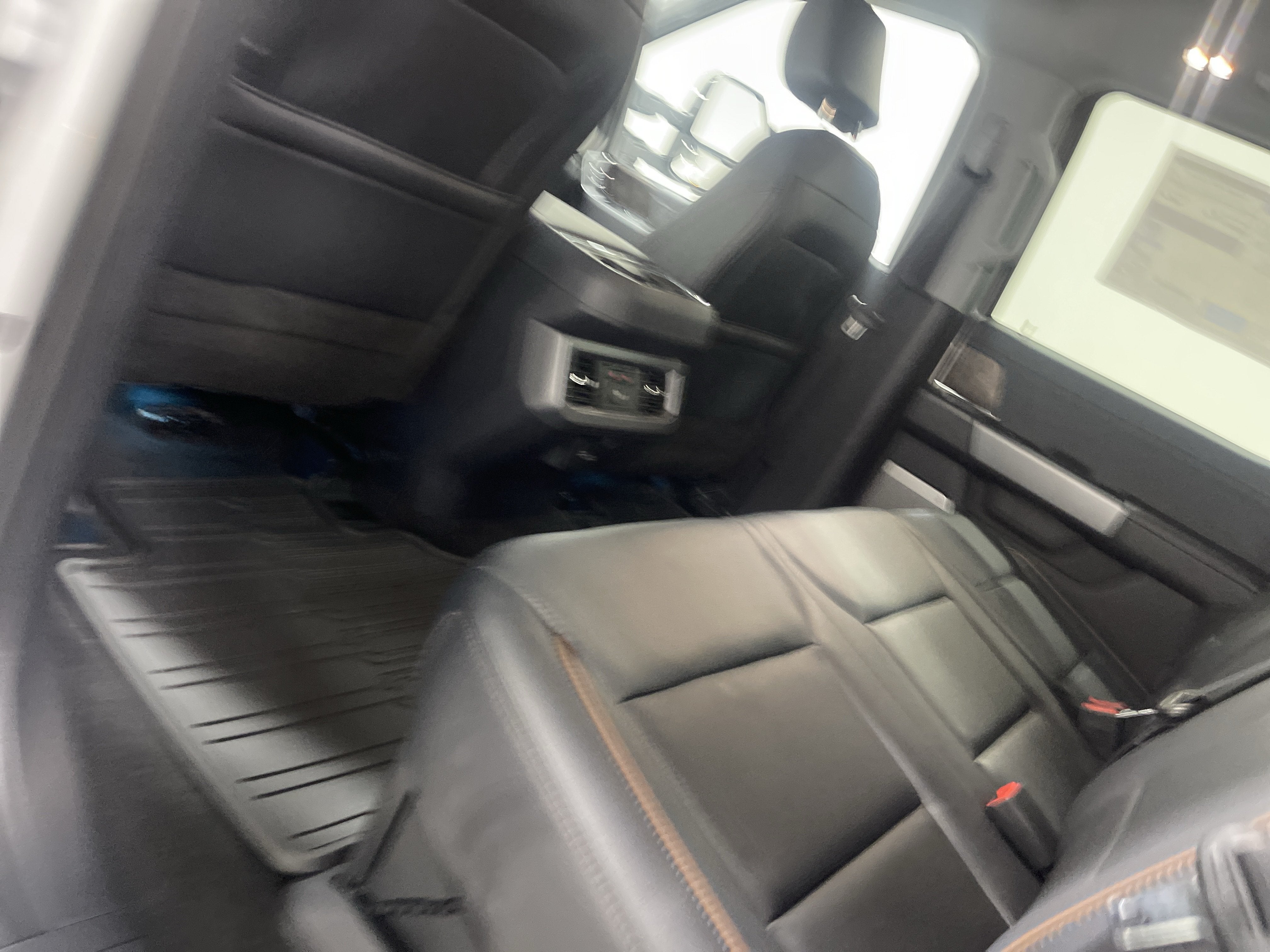 2026 Ford Super Duty F-350 DRW LARIAT