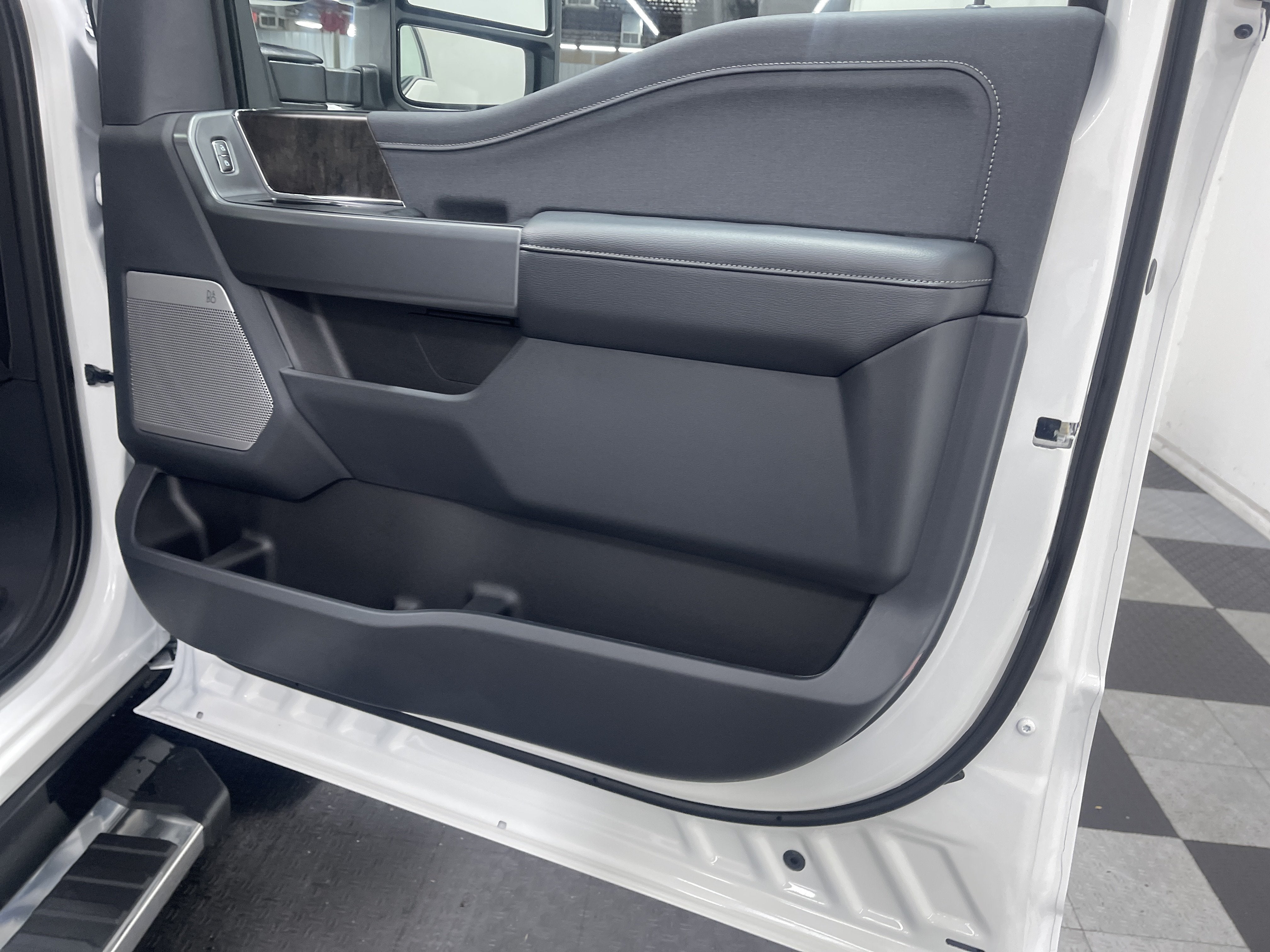 2026 Ford Super Duty F-350 DRW LARIAT