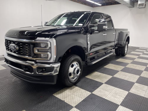 2026 Ford Super Duty F-350 DRW LARIAT