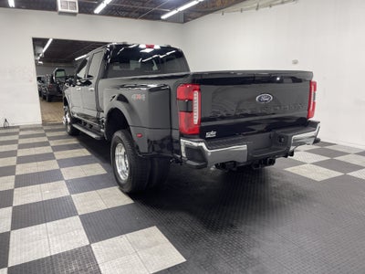 2026 Ford Super Duty F-350 DRW LARIAT