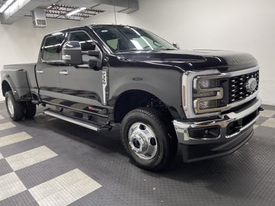 2026 Ford Super Duty F-350 DRW LARIAT