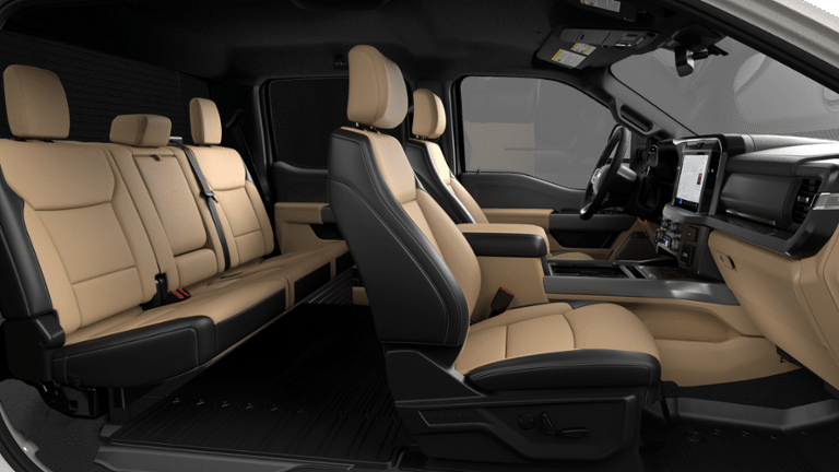 2027 Ford Super Duty F-350 DRW LARIAT