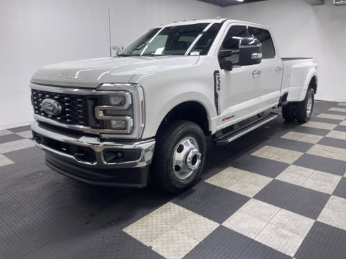 2026 Ford Super Duty F-350 DRW LARIAT