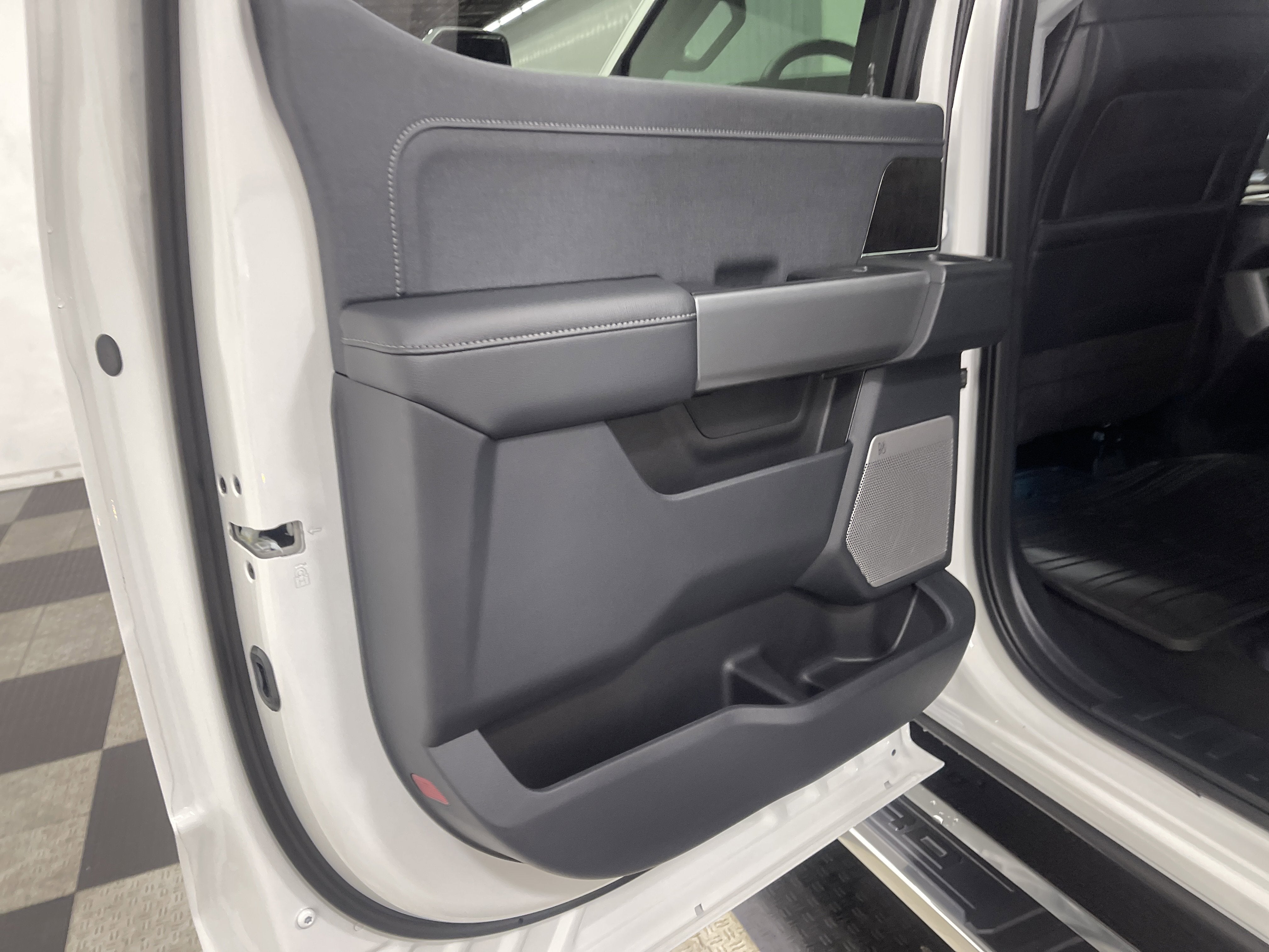 2026 Ford Super Duty F-350 DRW LARIAT
