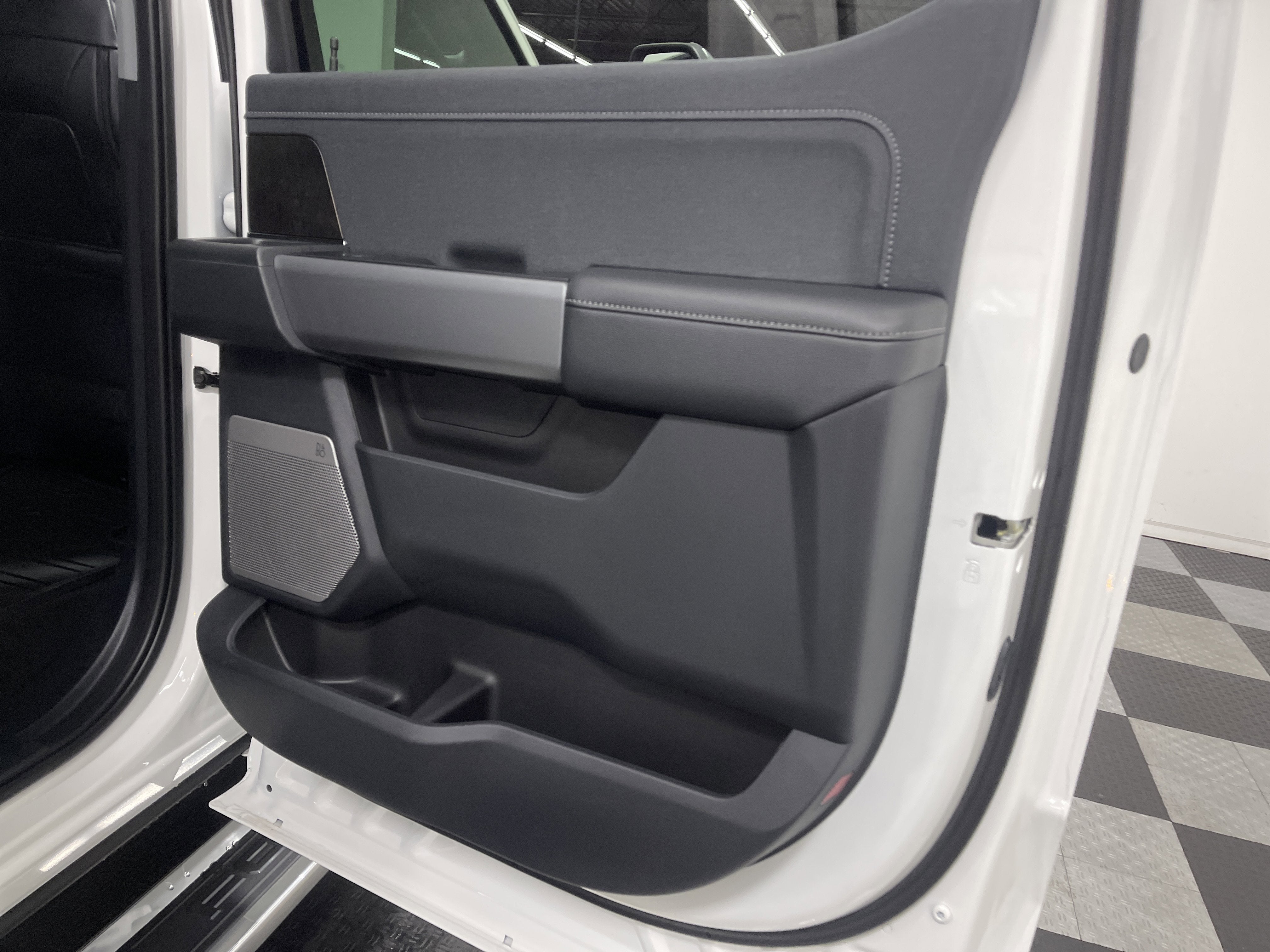 2026 Ford Super Duty F-350 DRW LARIAT